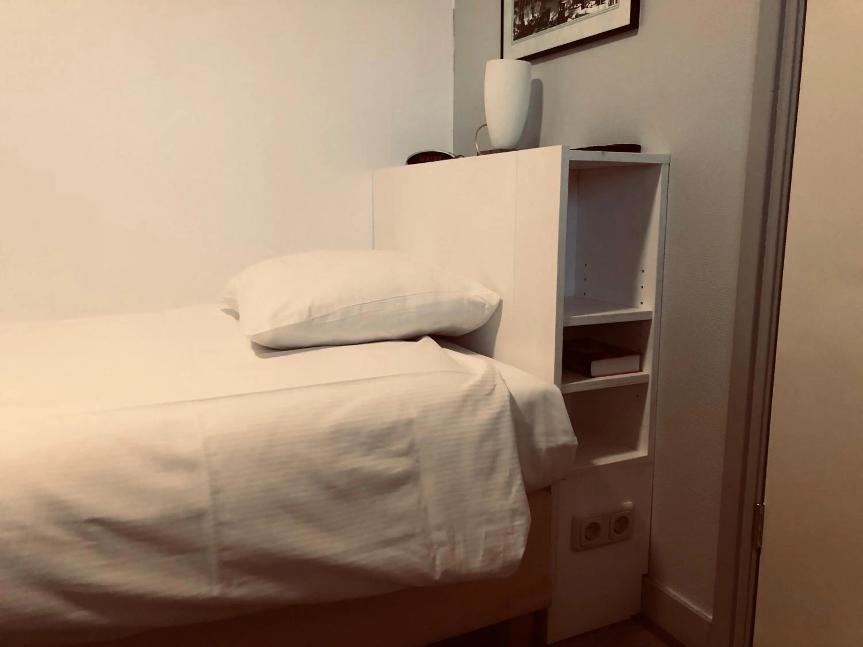 Bed in Hotel Centraal