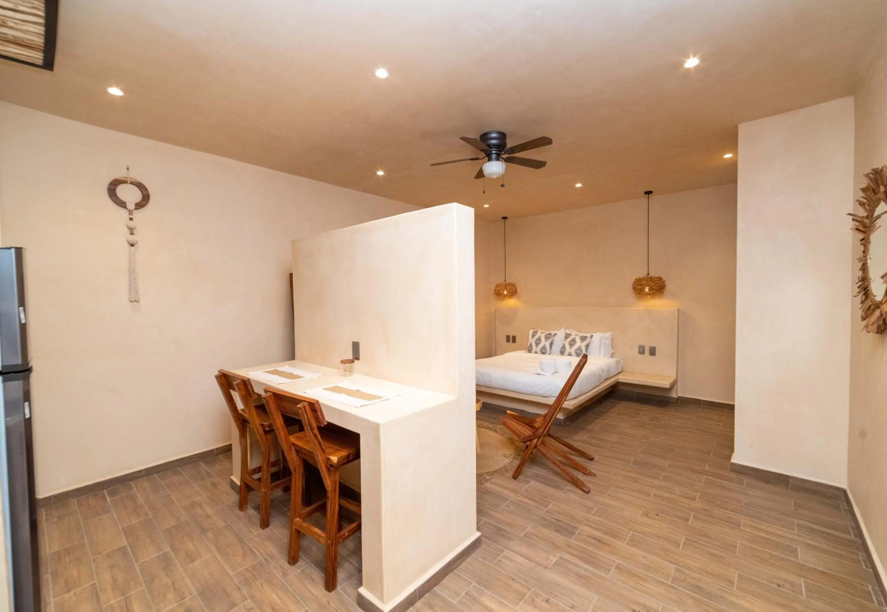 Photo of the whole room in The Teodoro