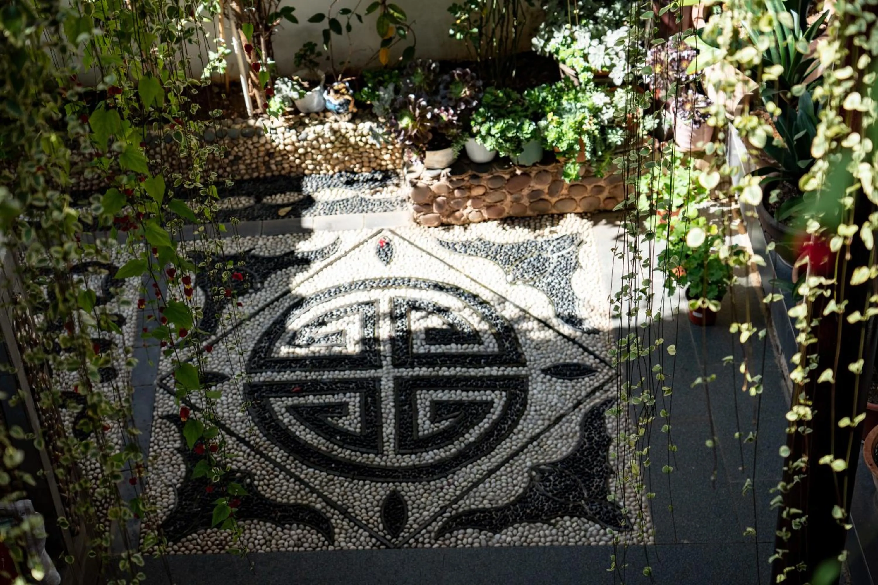 Garden view in Lijiang Ancient City View Inn