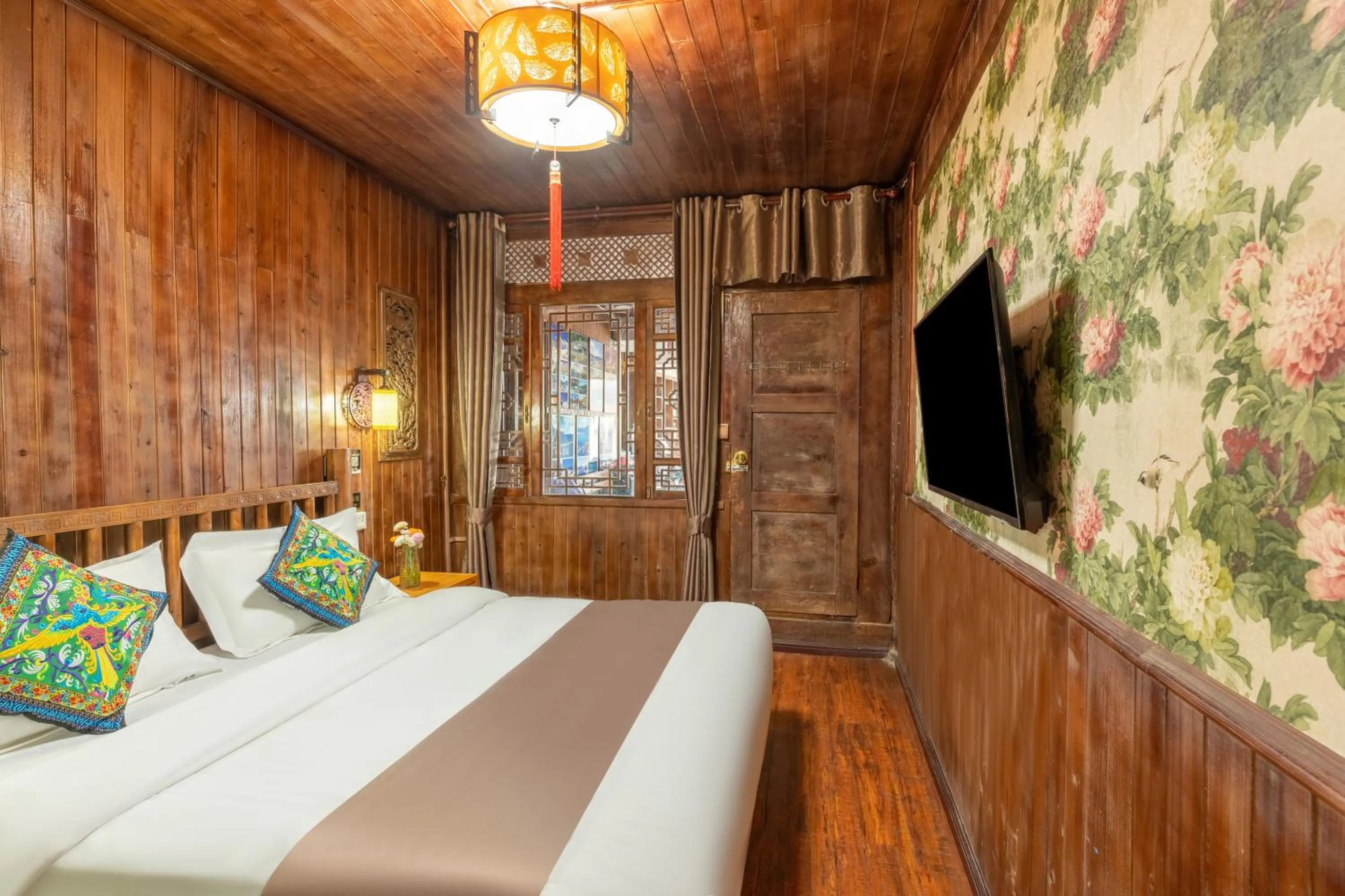 Lijiang Ancient City View Inn