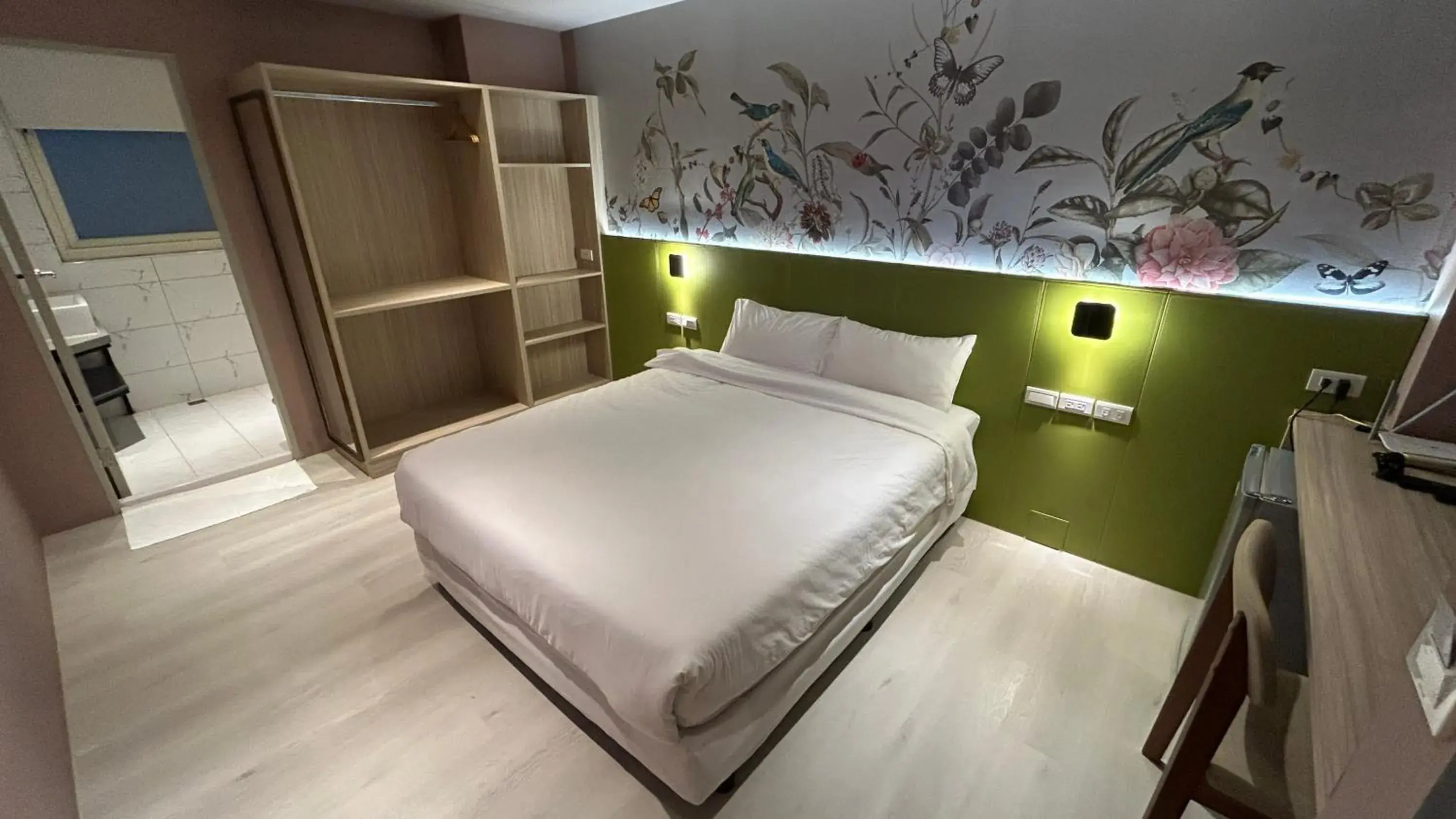 Double Room with Private Bathroom - single occupancy in Fashion Home Business Hotel 時尚居商旅 Double Room with Private Bathroom - single occupancy in Fashion Home Business Hotel 時尚居商旅