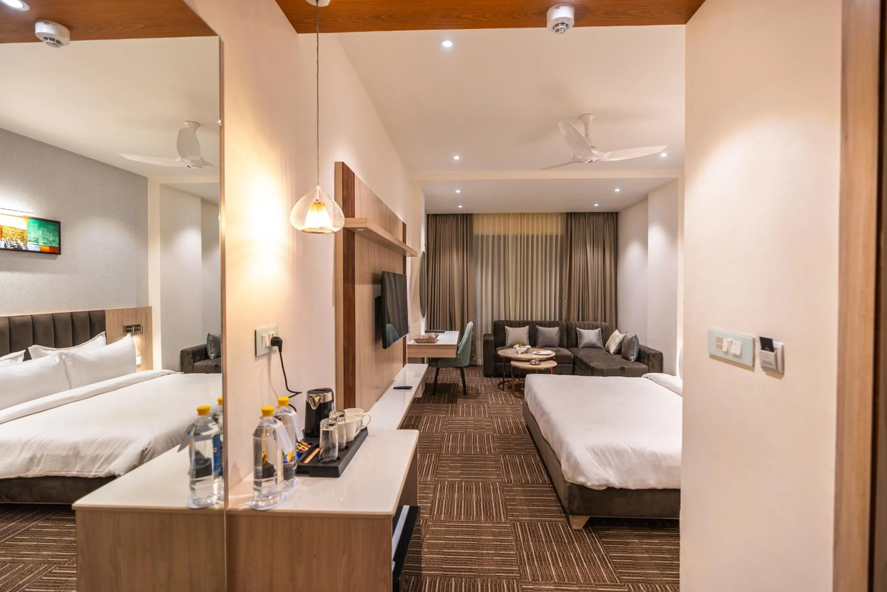 Bedroom, Bed in Clarks inn Express Ayodhya