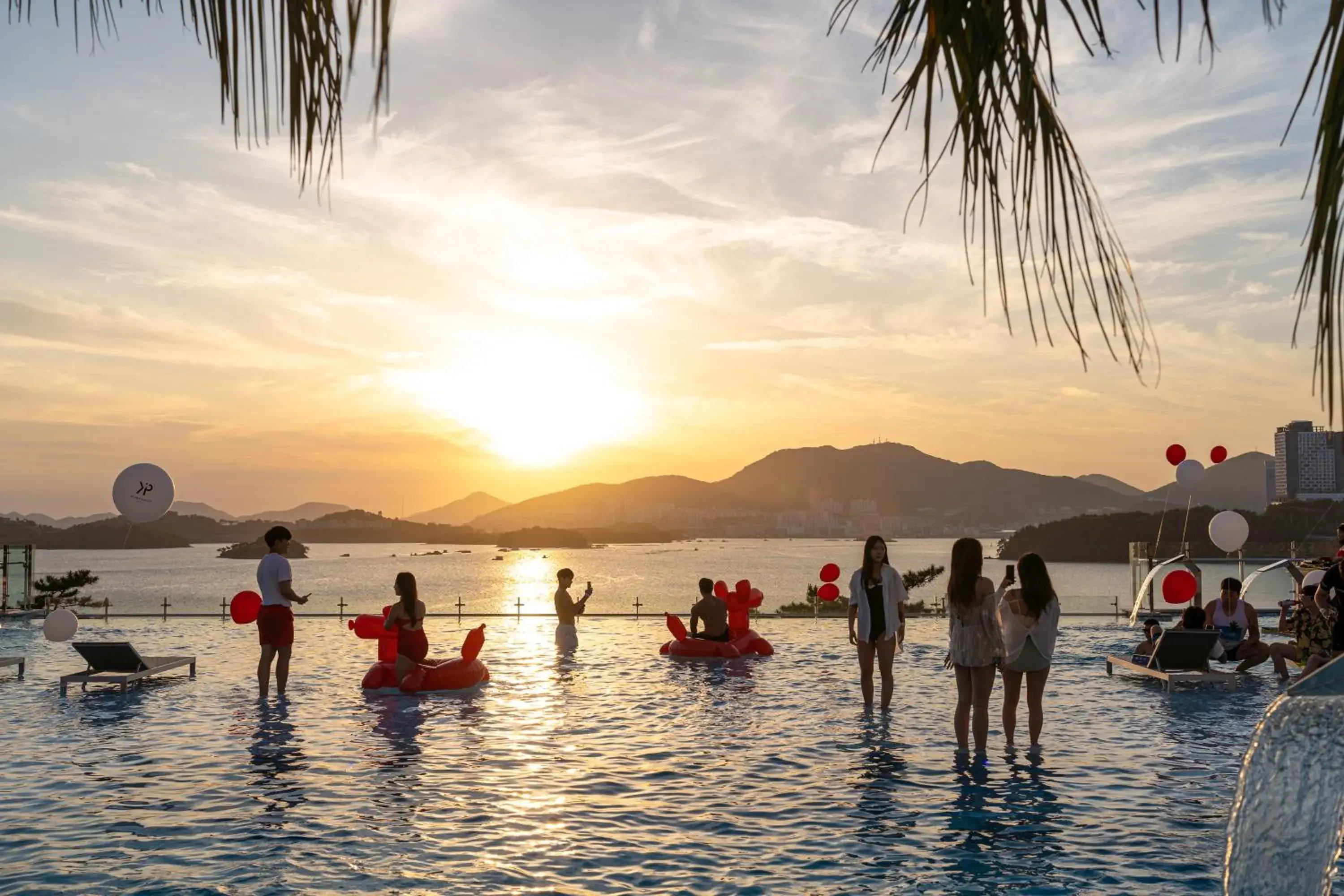 Sea view in Yeosu Calacatta Hotel & Resort Sea view in Yeosu Calacatta Hotel & Resort