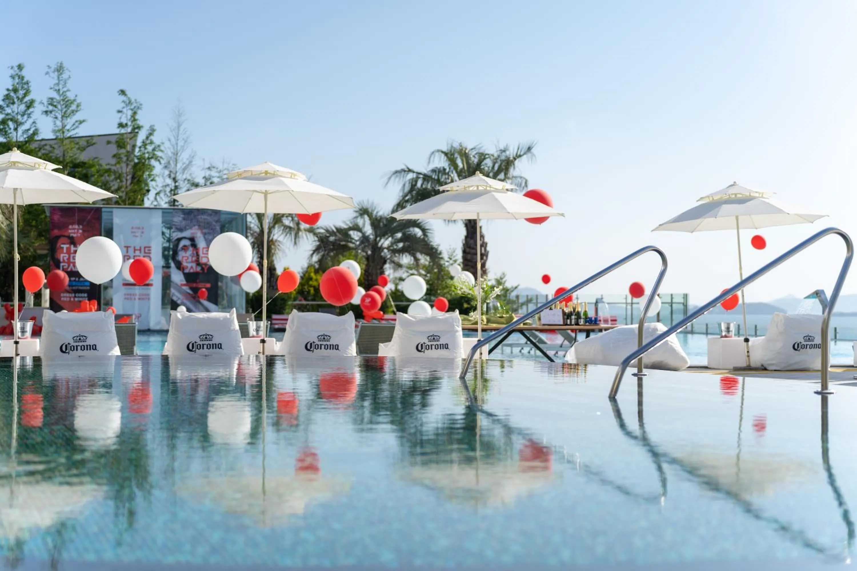 Pool view in Yeosu Calacatta Hotel & Resort