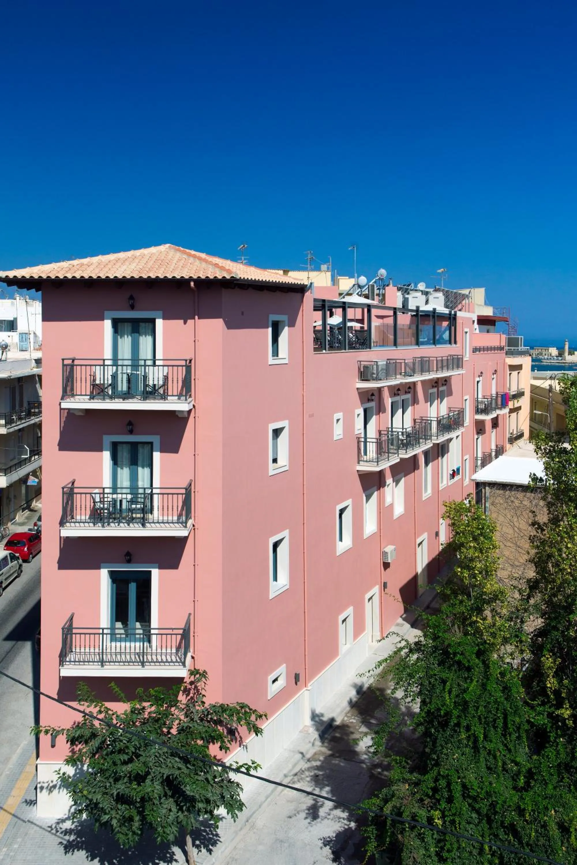 Facade/entrance in Ionia Suites