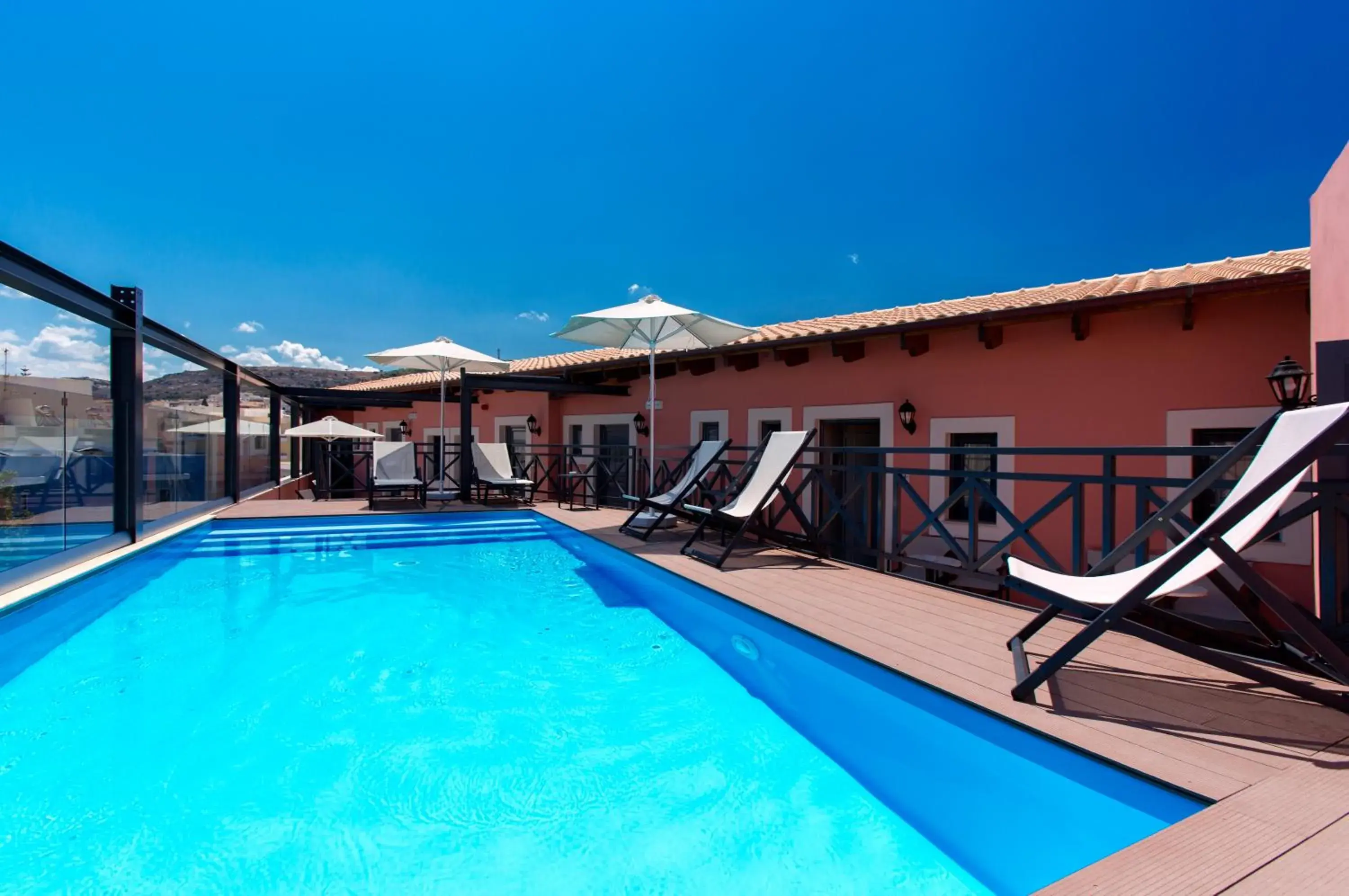 Swimming pool in Ionia Suites Swimming pool in Ionia Suites