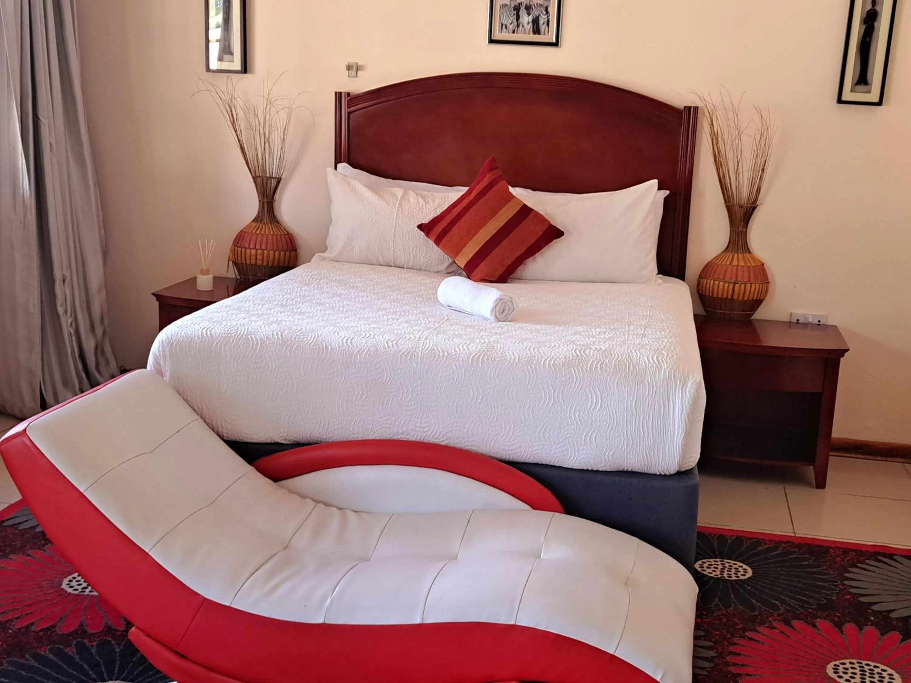 Bed in Comfort Palace Guesthouse