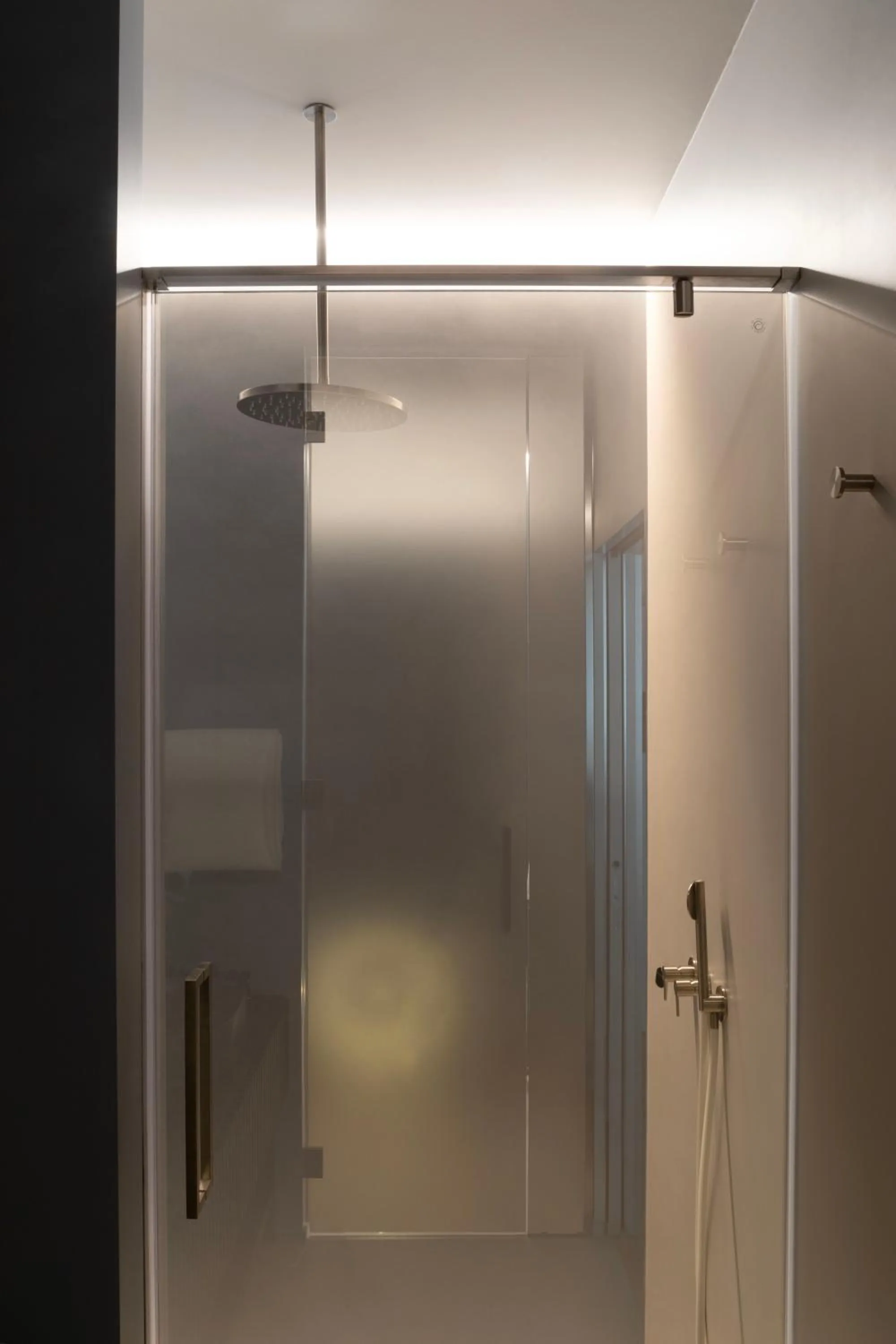 Shower in Interno Marche Design Experience Hotel