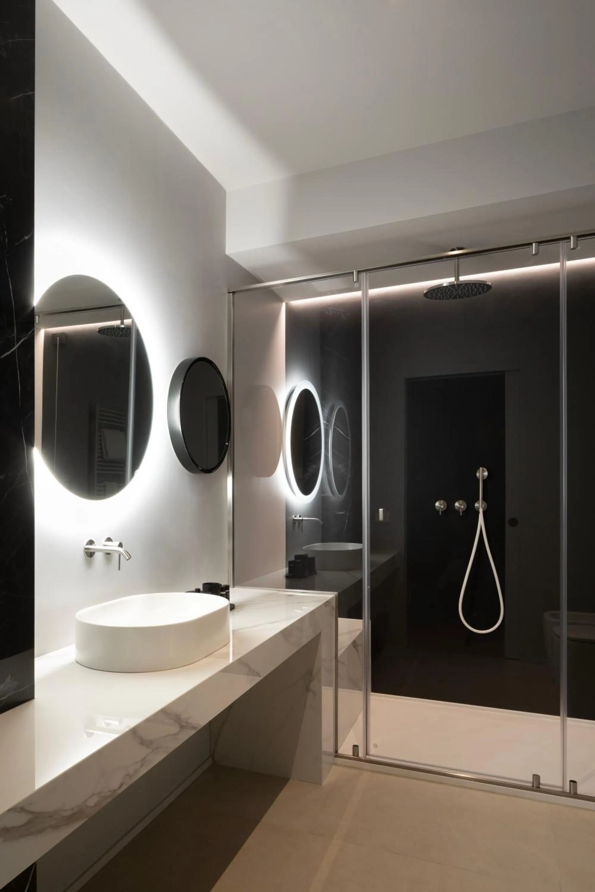 Shower in Interno Marche Design Experience Hotel