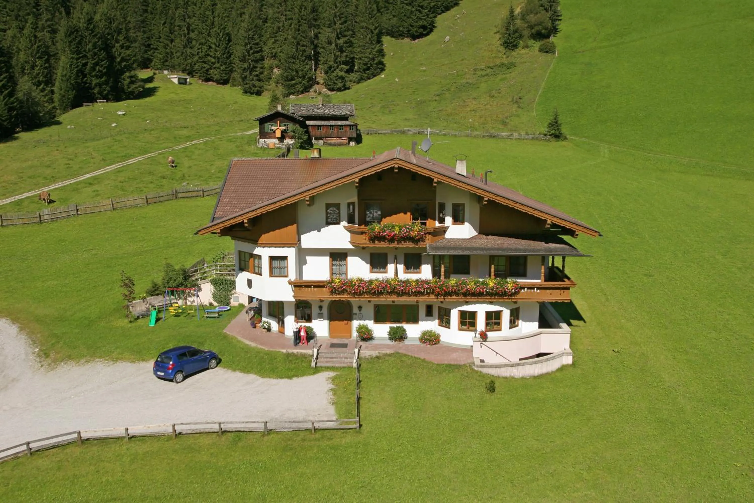 Property building in Mehlerhof