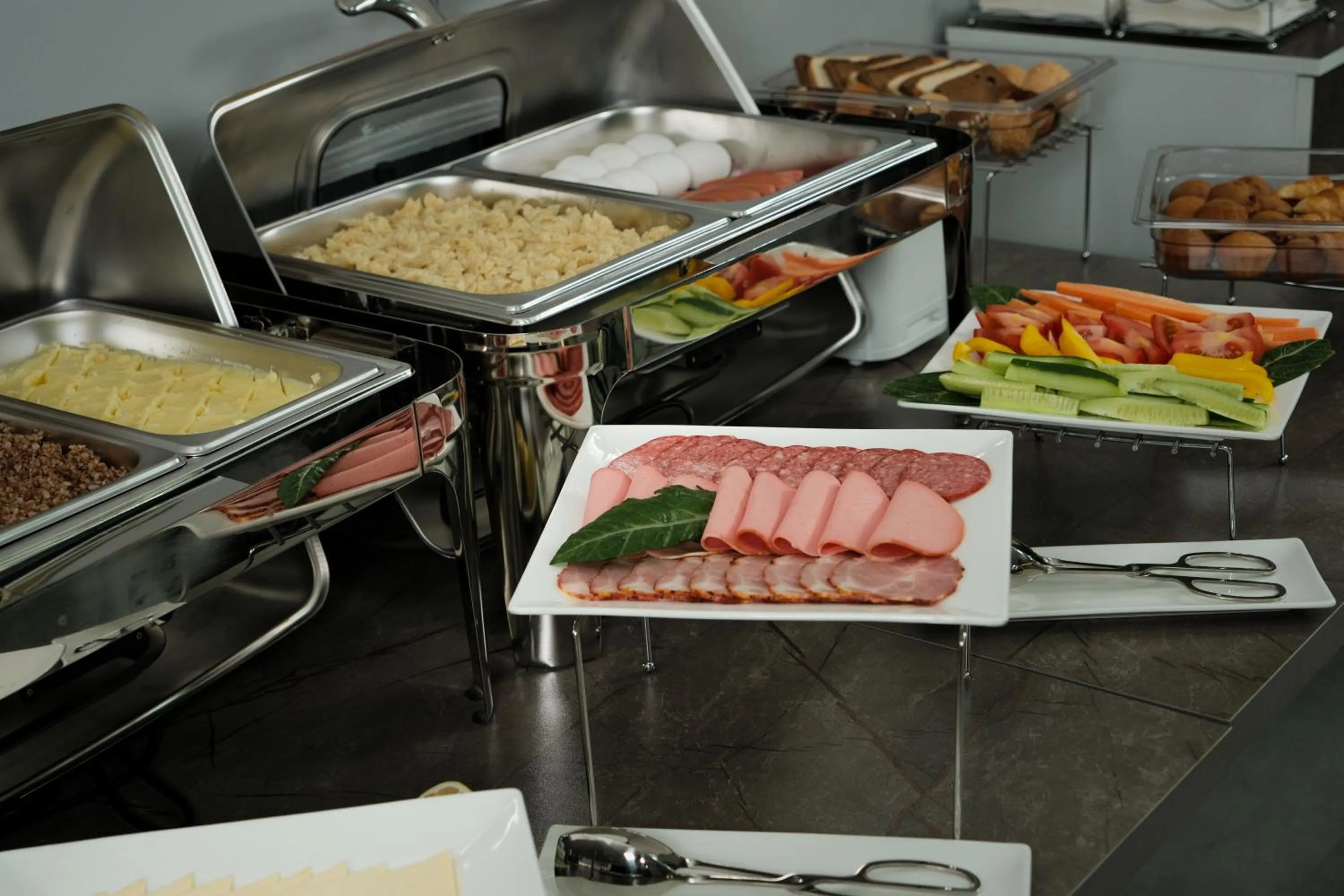 Restaurant/places to eat in Colette Hotel