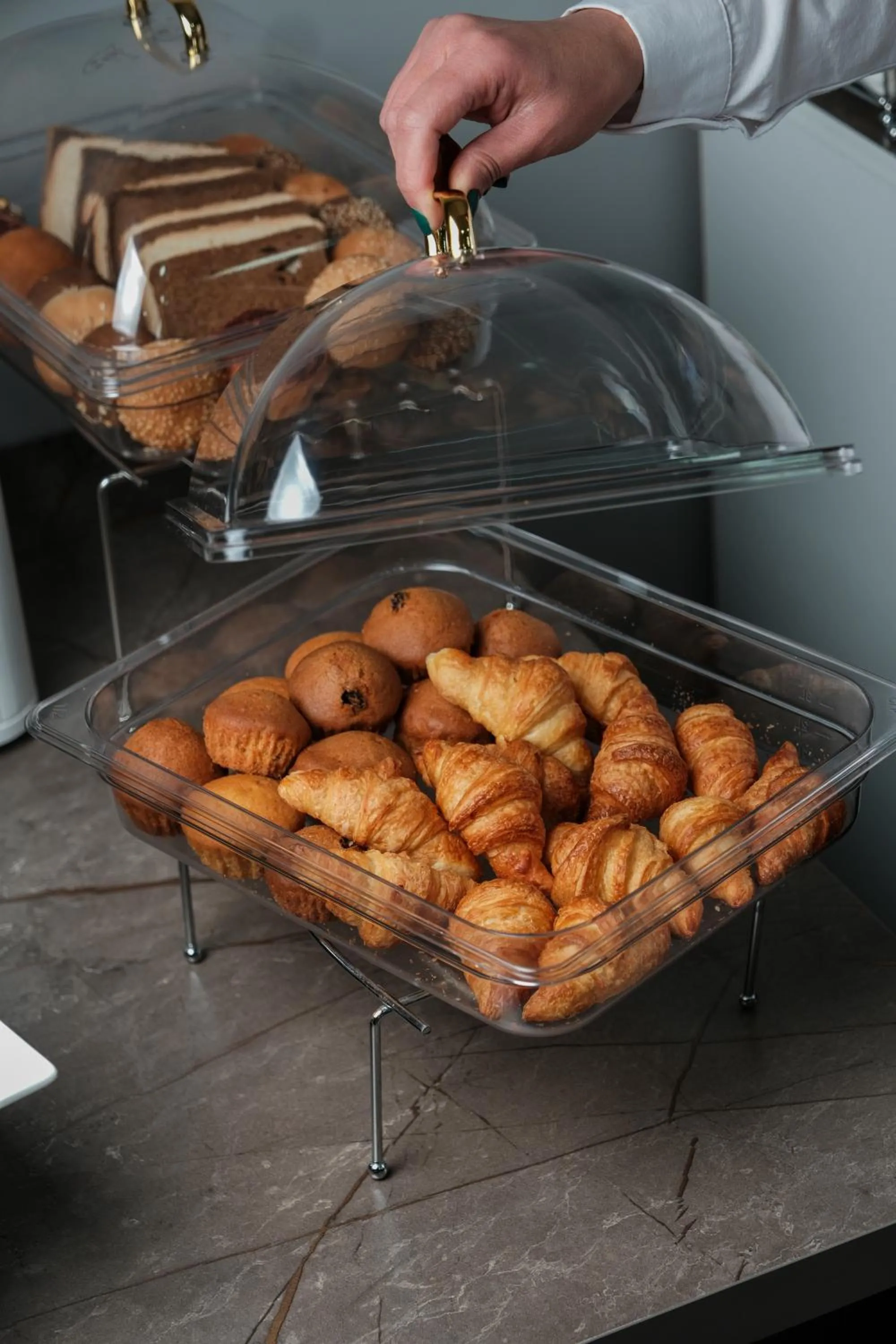 Restaurant/places to eat in Colette Hotel