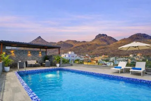 Mangal Hotel & Resorts Pool