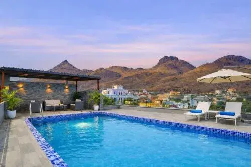 Mangal Hotel & Resorts Pool Mangal Hotel & Resorts Pool