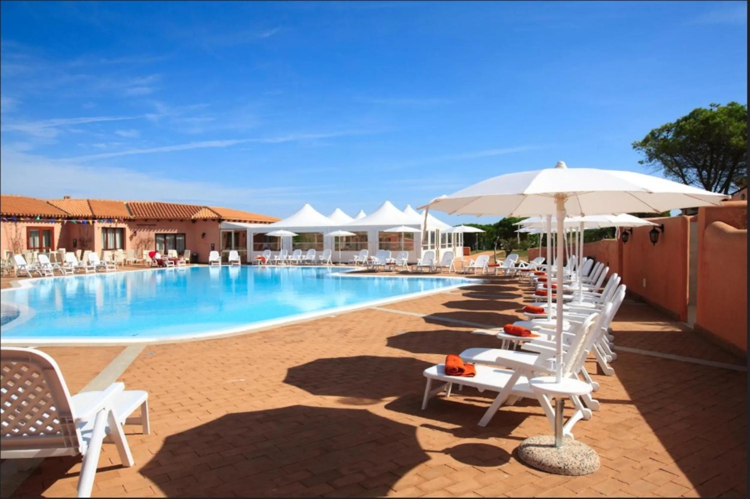 Swimming pool in Residence Baia dei Mirti