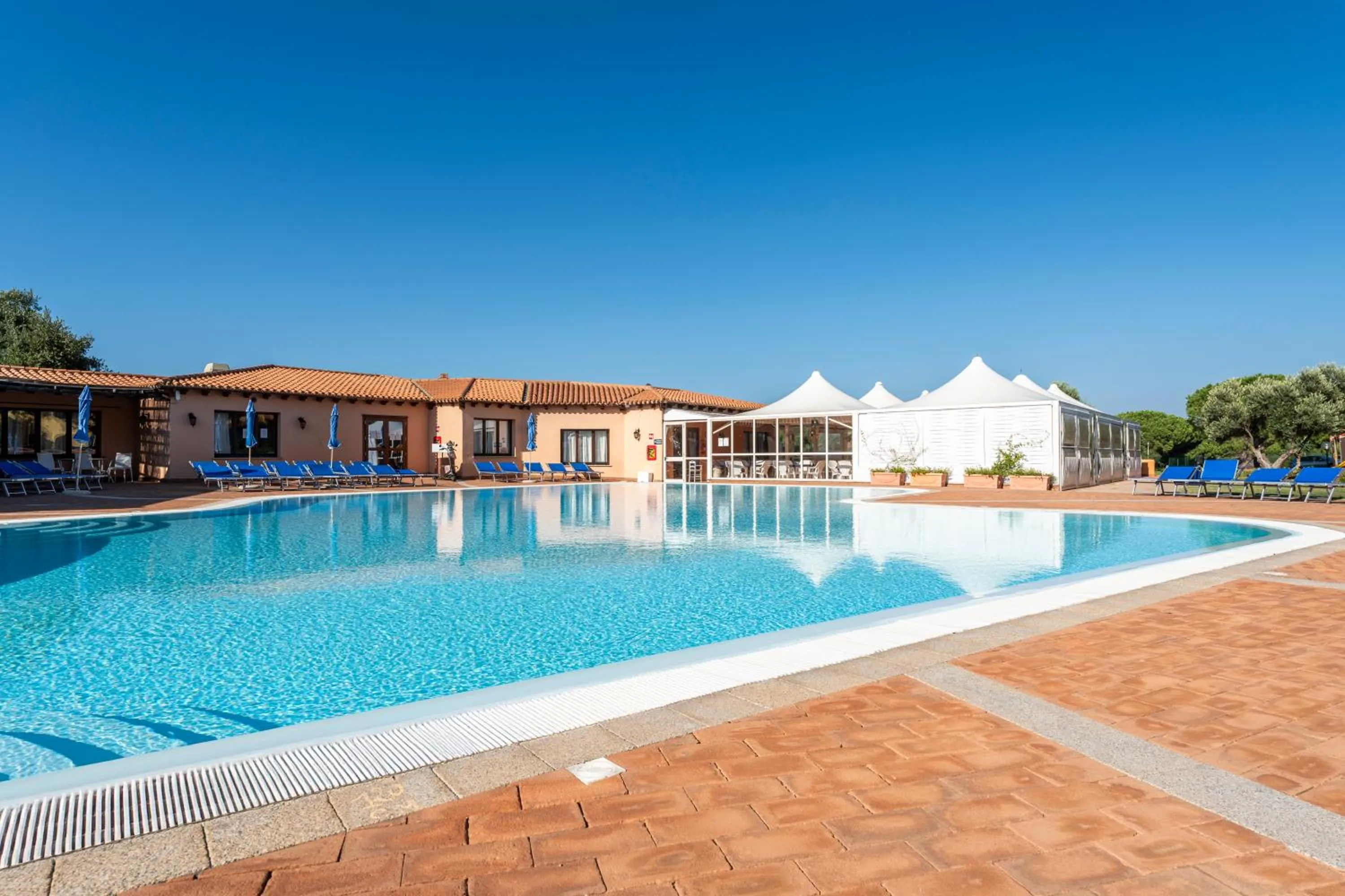 Swimming pool in Residence Baia dei Mirti