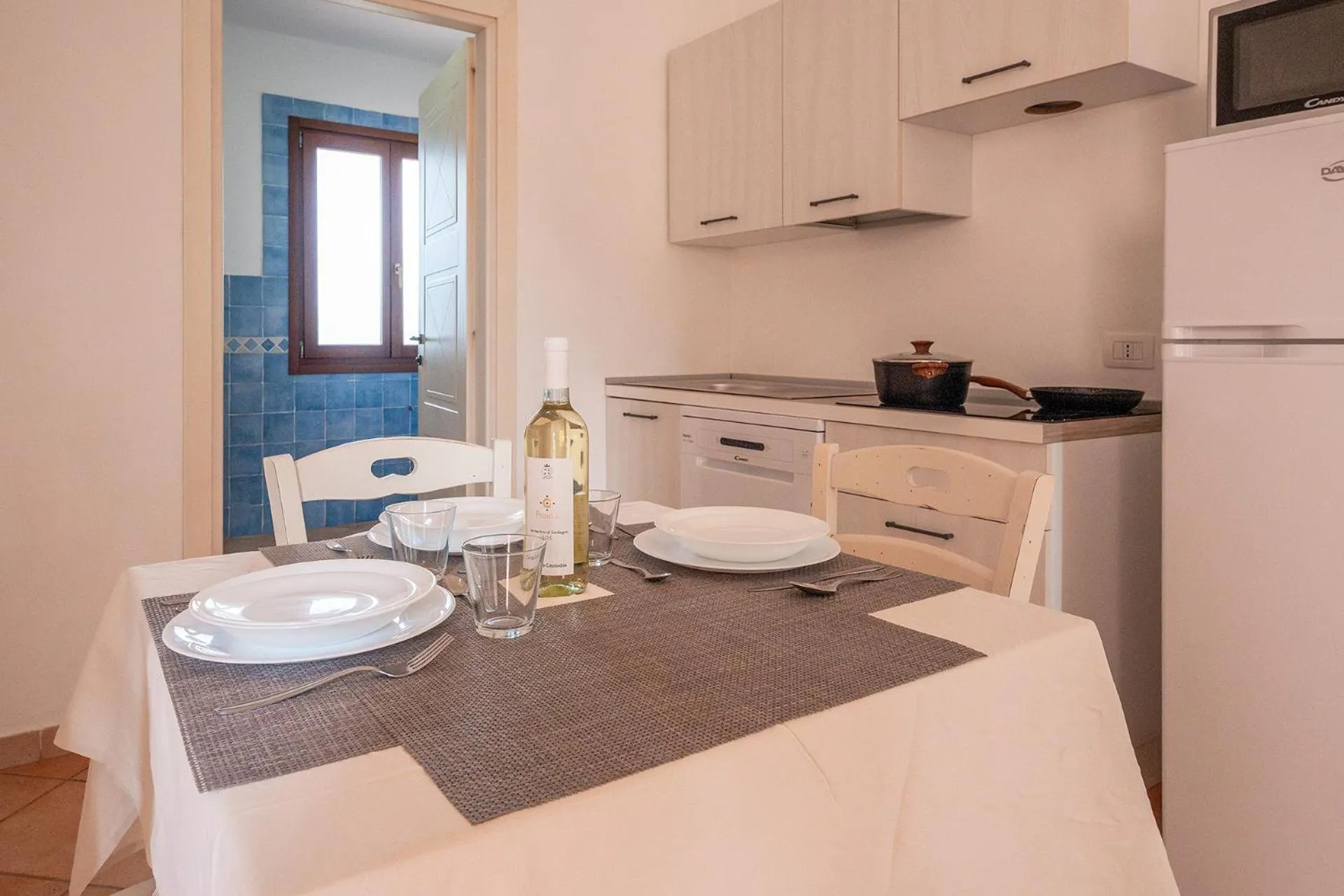 Kitchen or kitchenette in Residence Baia dei Mirti