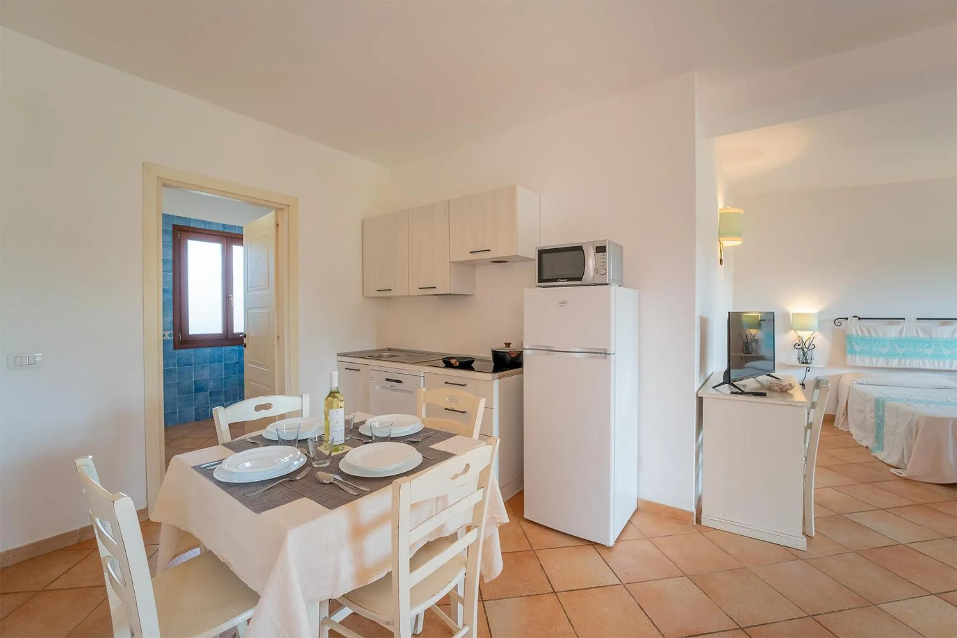 Kitchen or kitchenette in Residence Baia dei Mirti