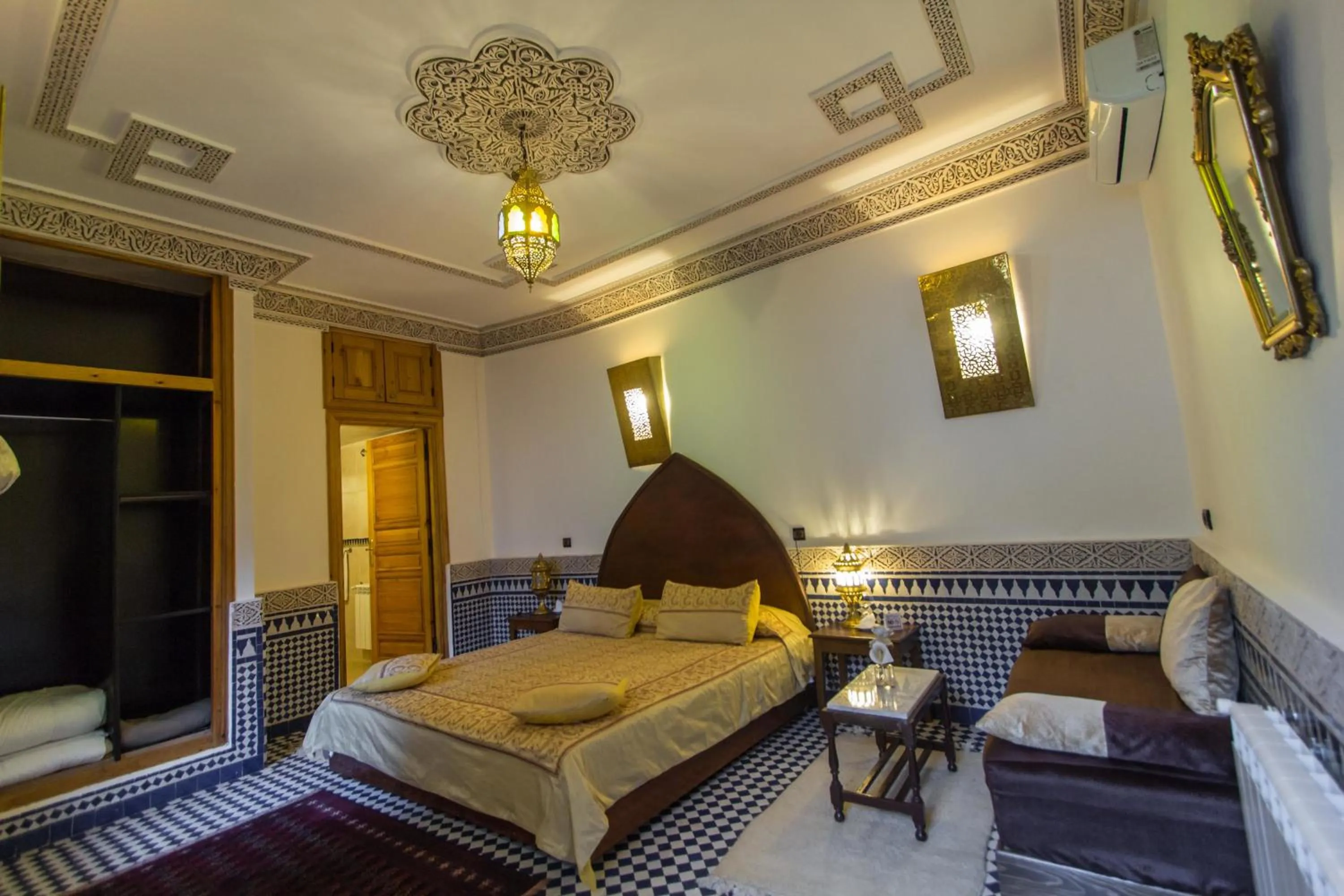 Photo of the whole room, Bed in Riad Al Makan Fes & Spa