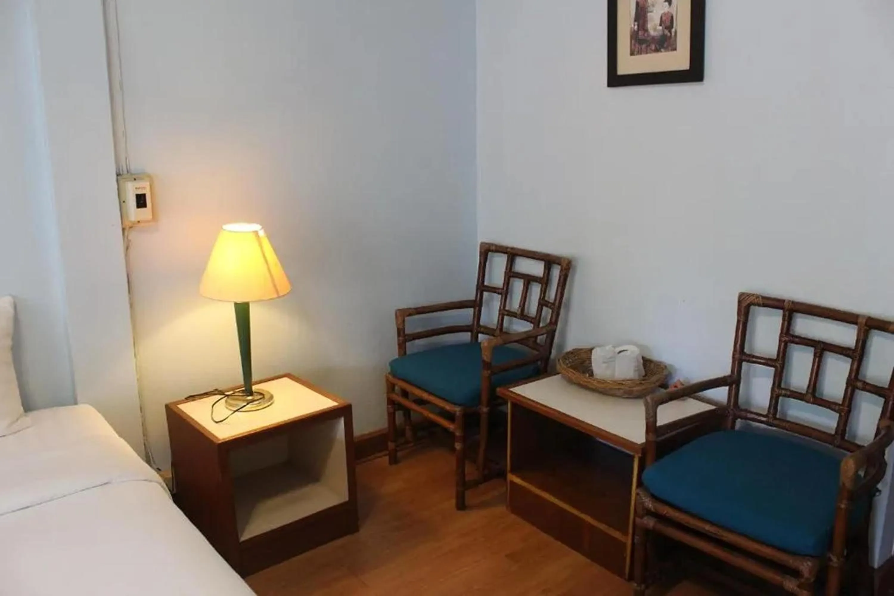 Seating area, Bed in Safari Riviera Resort