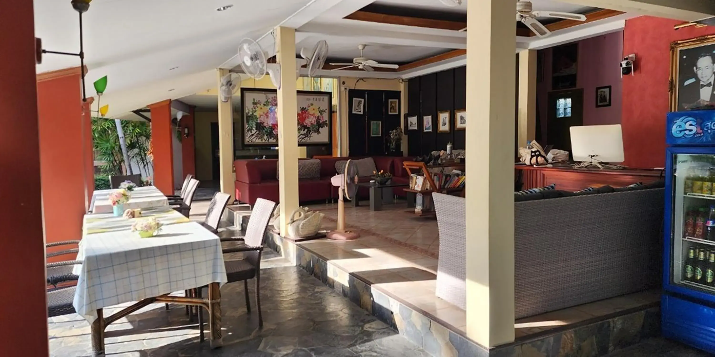 Restaurant/places to eat in Safari Riviera Resort Restaurant/places to eat in Safari Riviera Resort