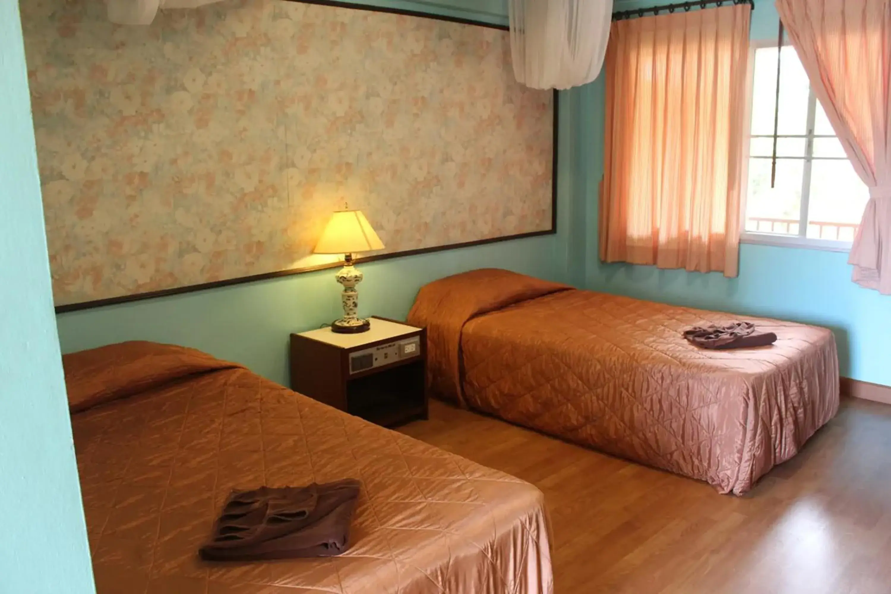 Bedroom, Bed in Safari Riviera Resort Bedroom, Bed in Safari Riviera Resort