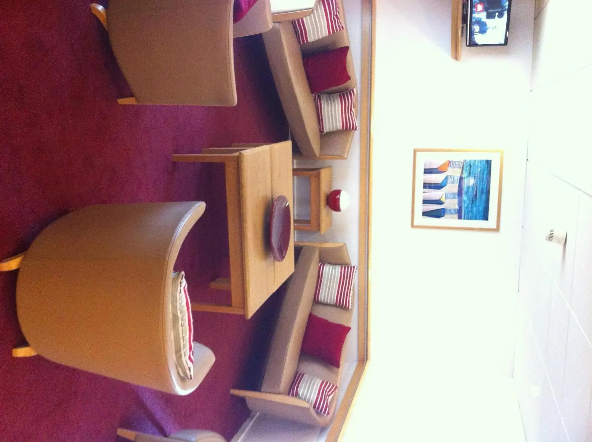 Living room in Days Inn Hotel Abington - Glasgow Living room in Days Inn Hotel Abington - Glasgow