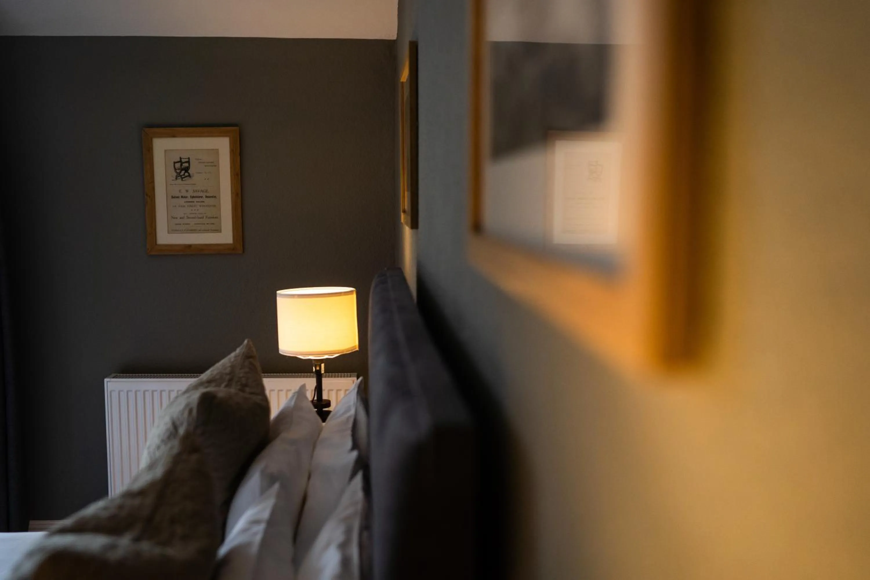 Bed in The Plough Itchen Abbas