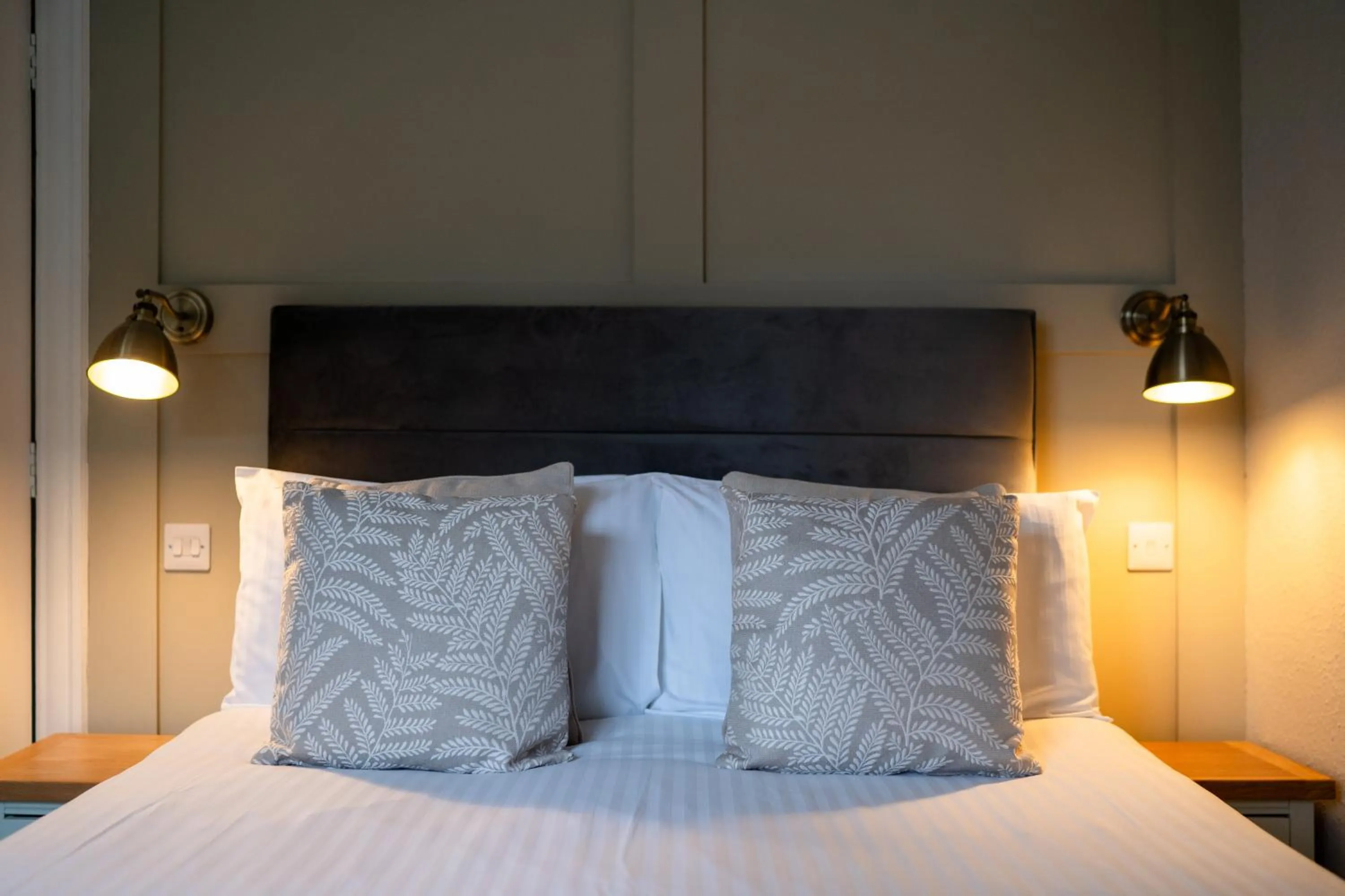 Bed in The Plough Itchen Abbas