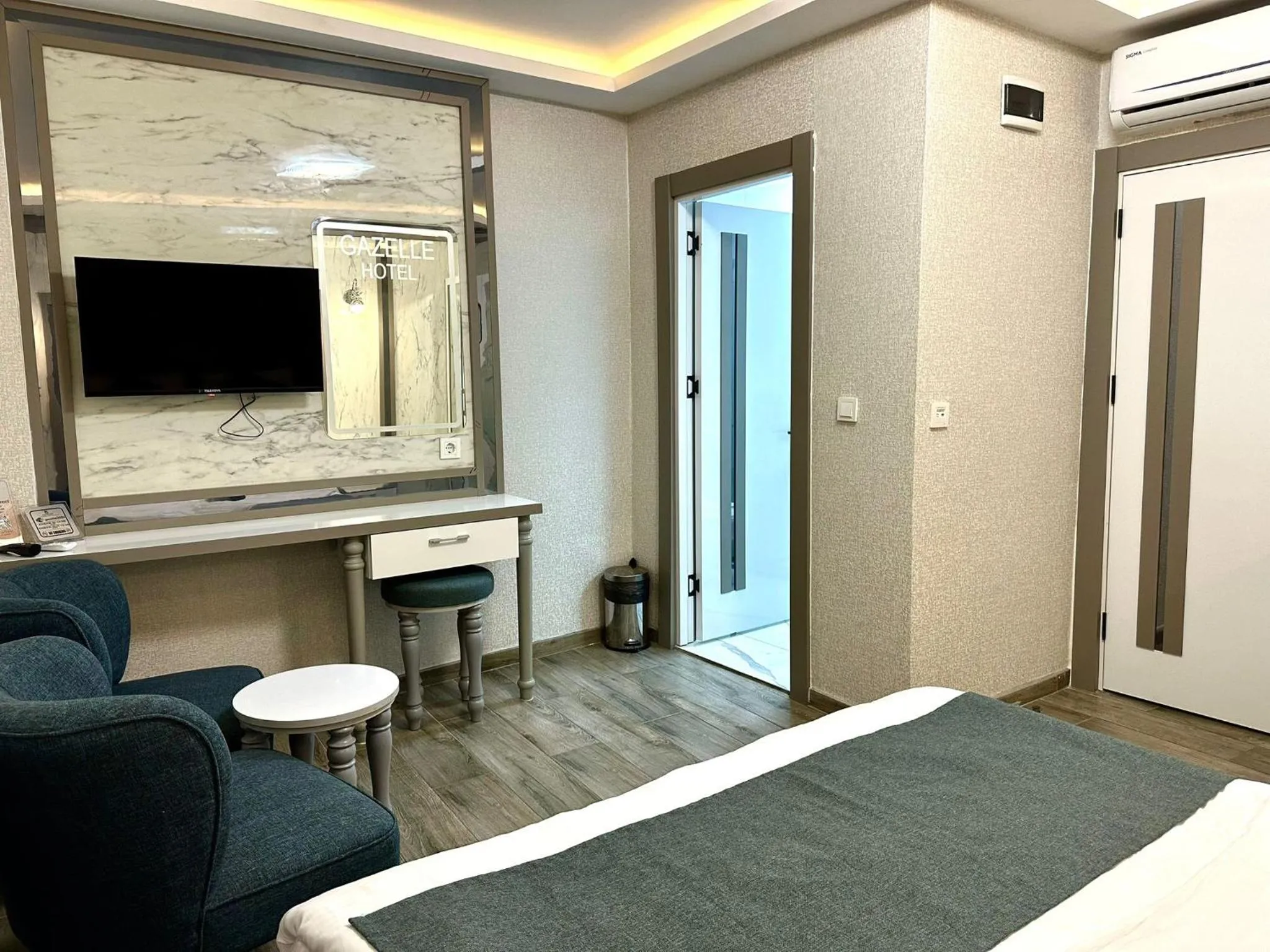 TV and multimedia, Bed in gazelle suites