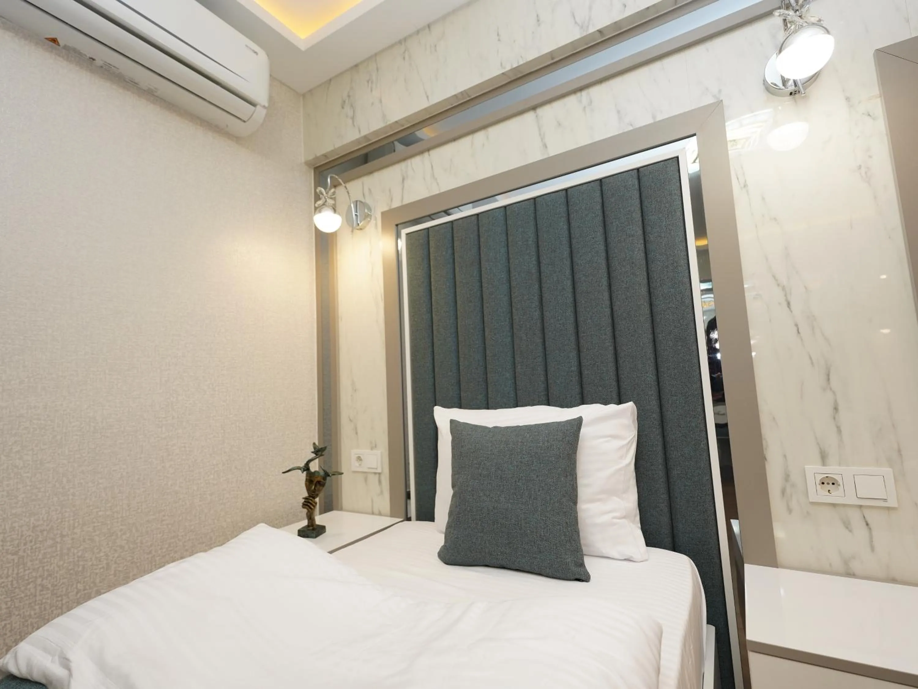 Bed in gazelle suites