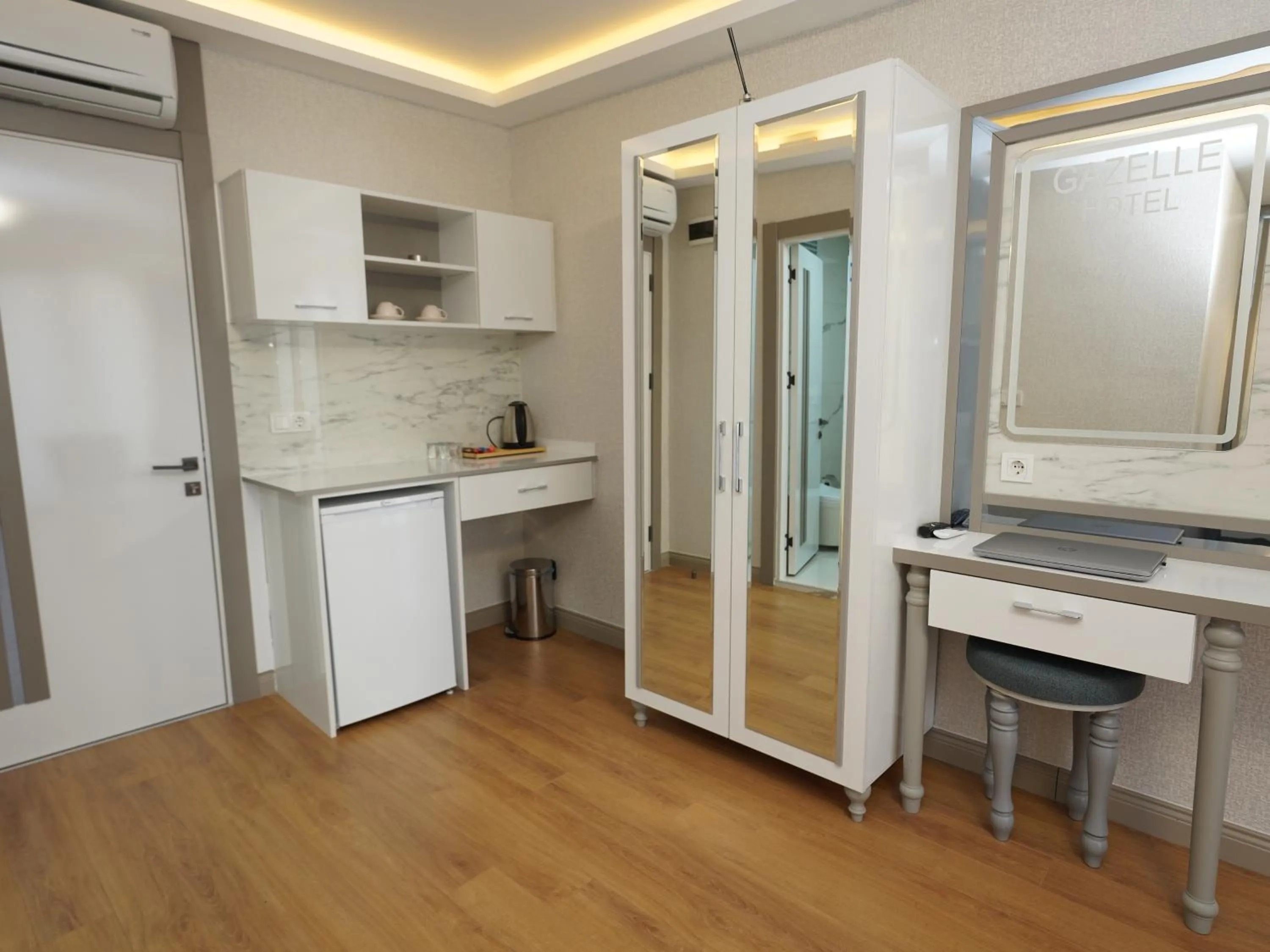 minibar in gazelle suites