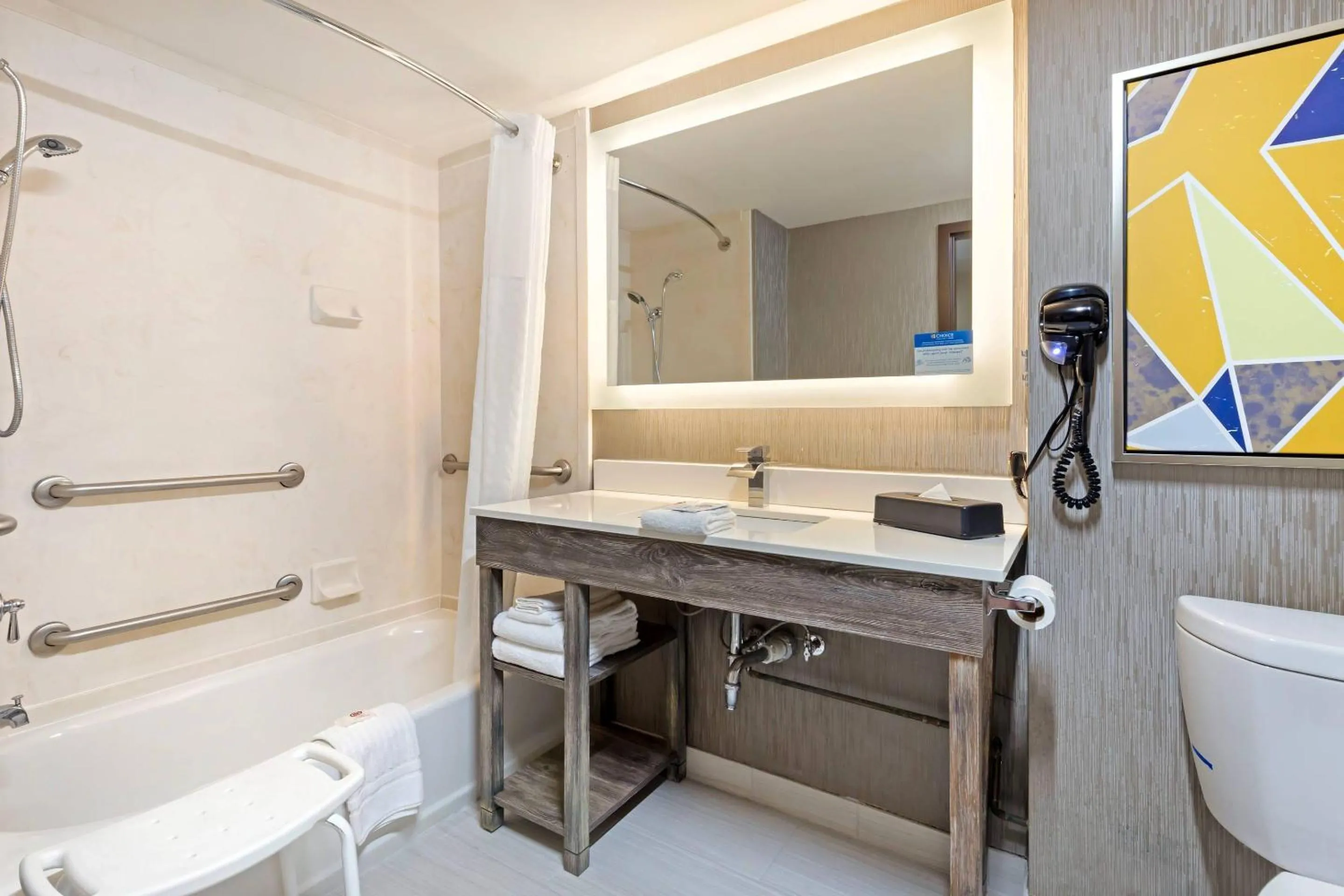 Bedroom in Comfort Inn & Suites Greenville Near East Carolina University