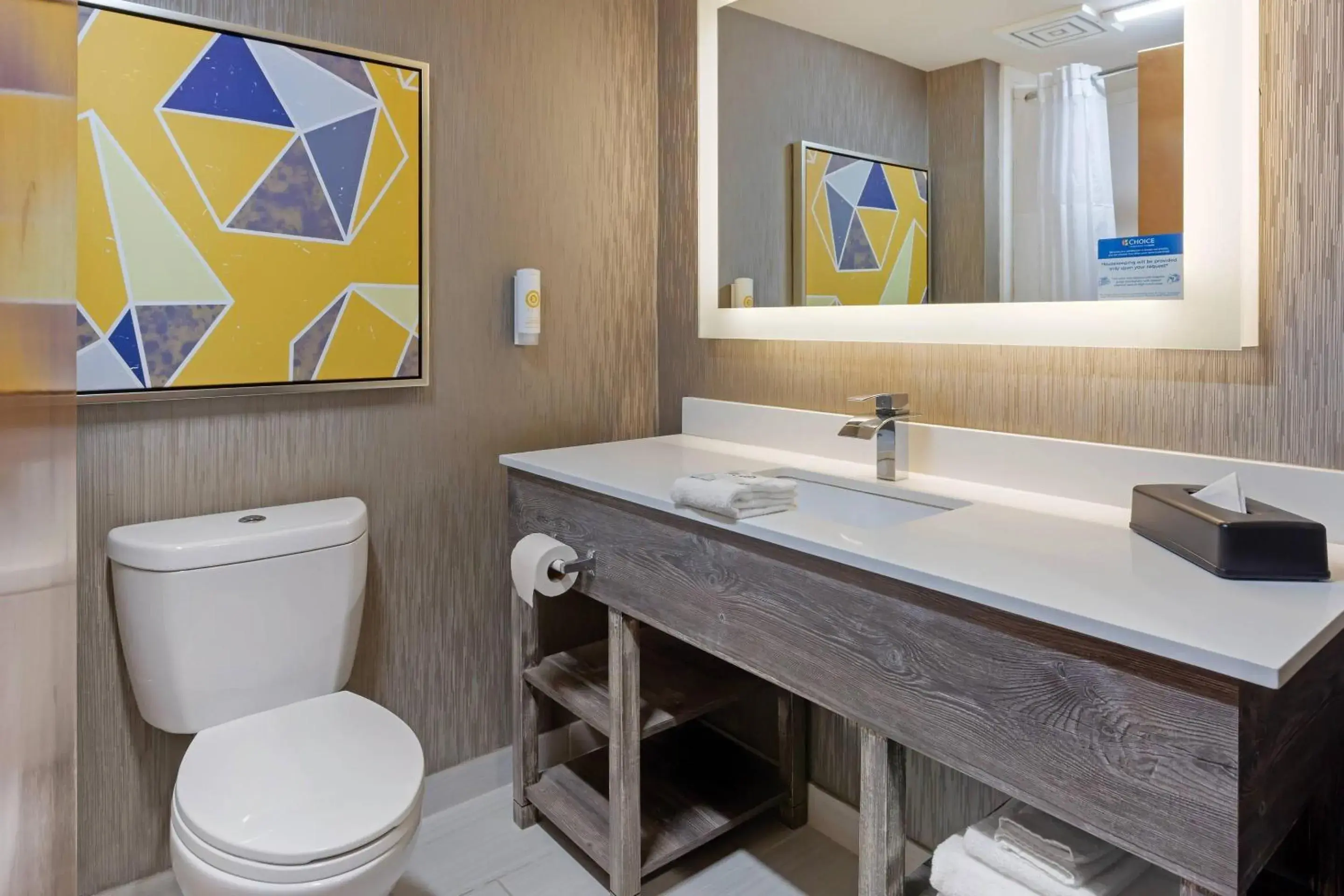 Bedroom in Comfort Inn & Suites Greenville Near East Carolina University Bedroom in Comfort Inn & Suites Greenville Near East Carolina University