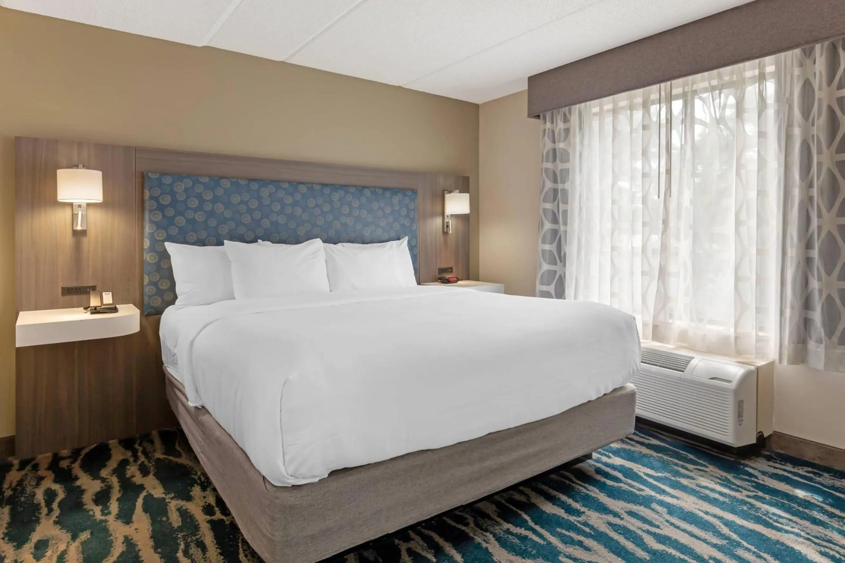 Bedroom, Bed in Comfort Inn & Suites Greenville Near East Carolina University