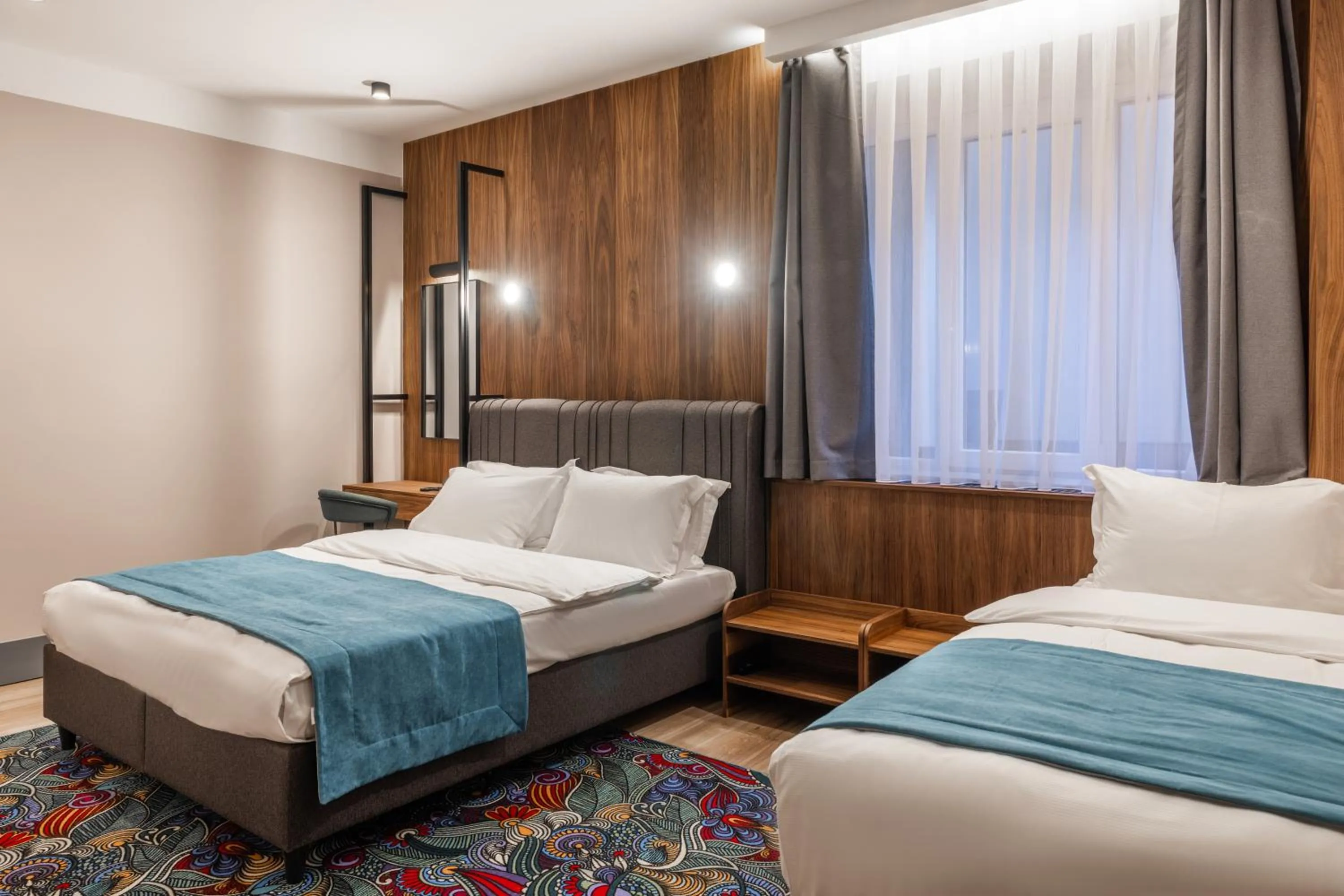 Triple Room in Hotel Square by MARGO