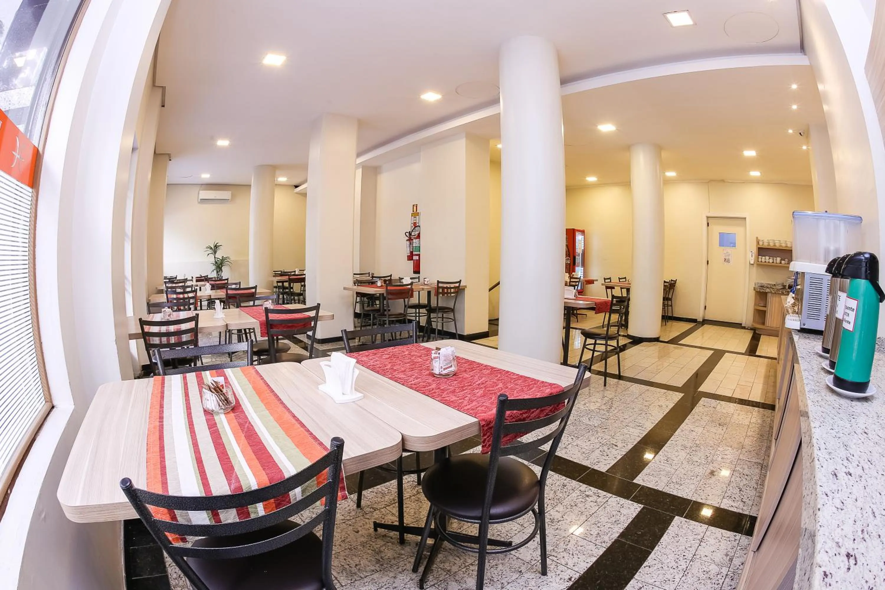 Restaurant/places to eat in Hotel Express Savoy - Centro Histórico