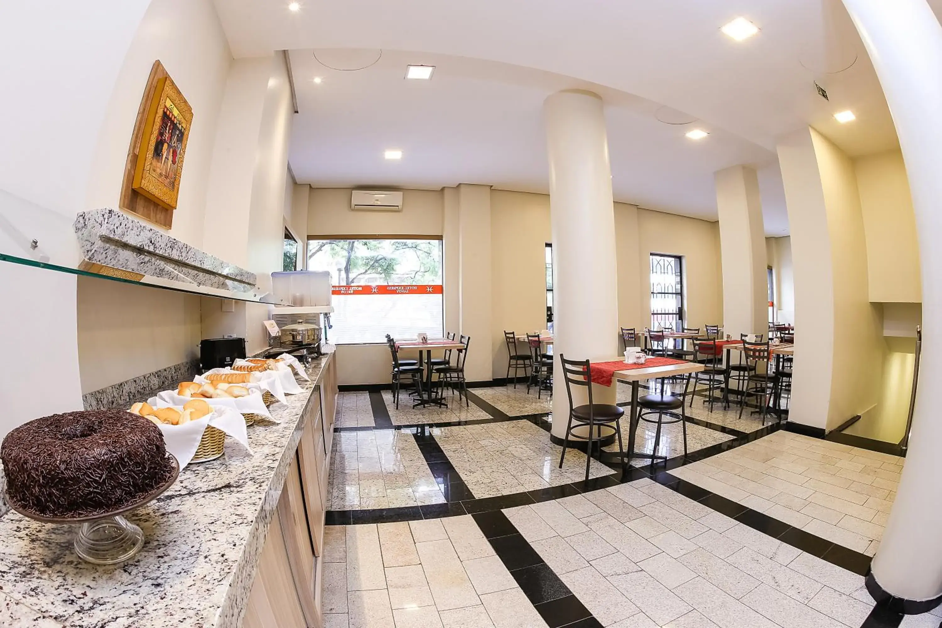 Buffet breakfast in Hotel Express Savoy - Centro Histórico Buffet breakfast in Hotel Express Savoy - Centro Histórico