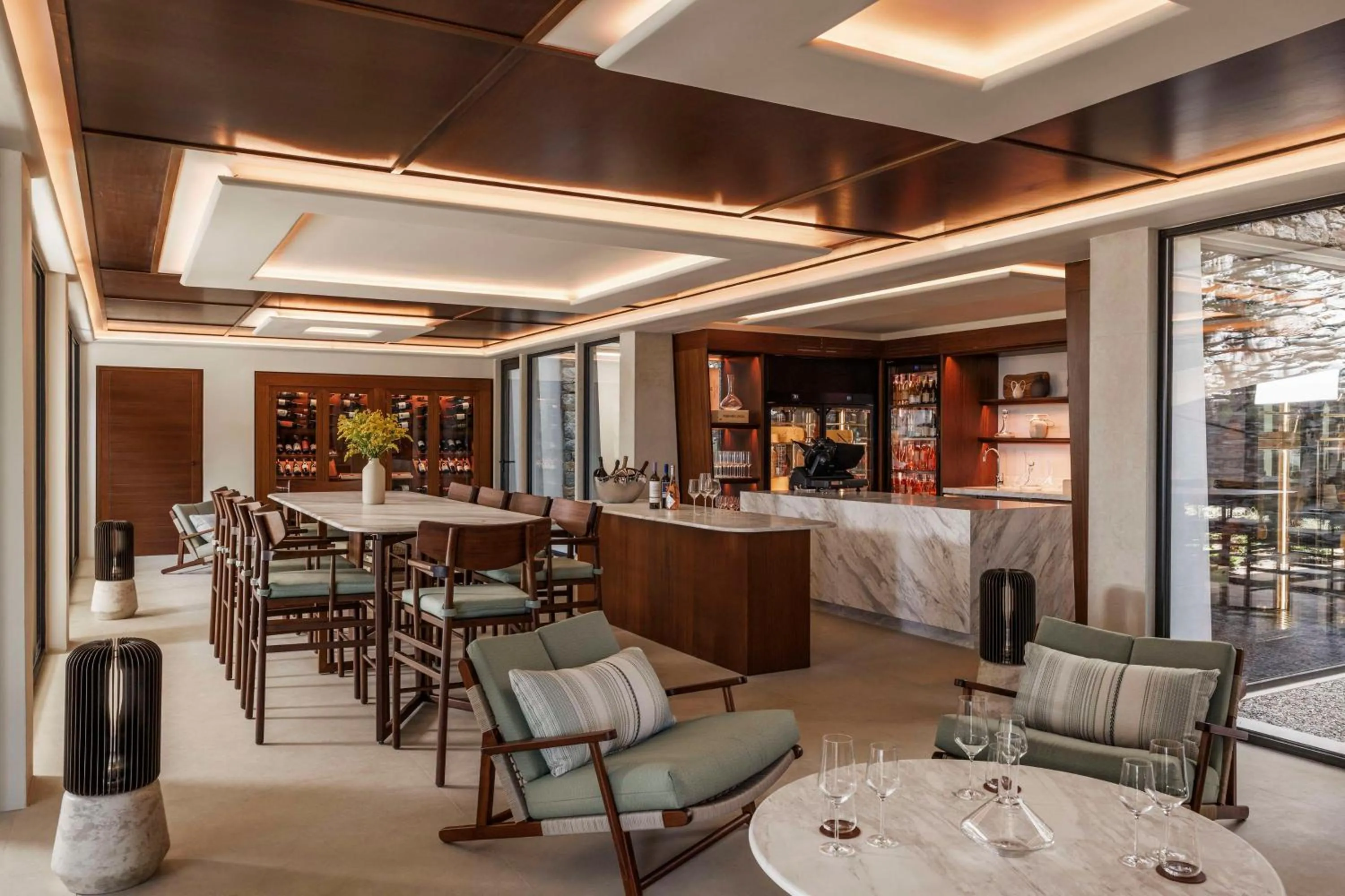 Lounge or bar in One&Only Kéa Island