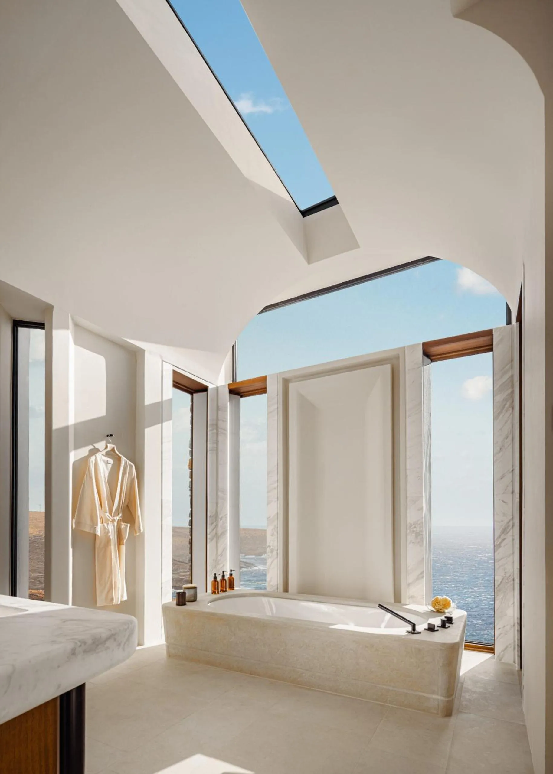 Bath, Bed in One&Only Kéa Island