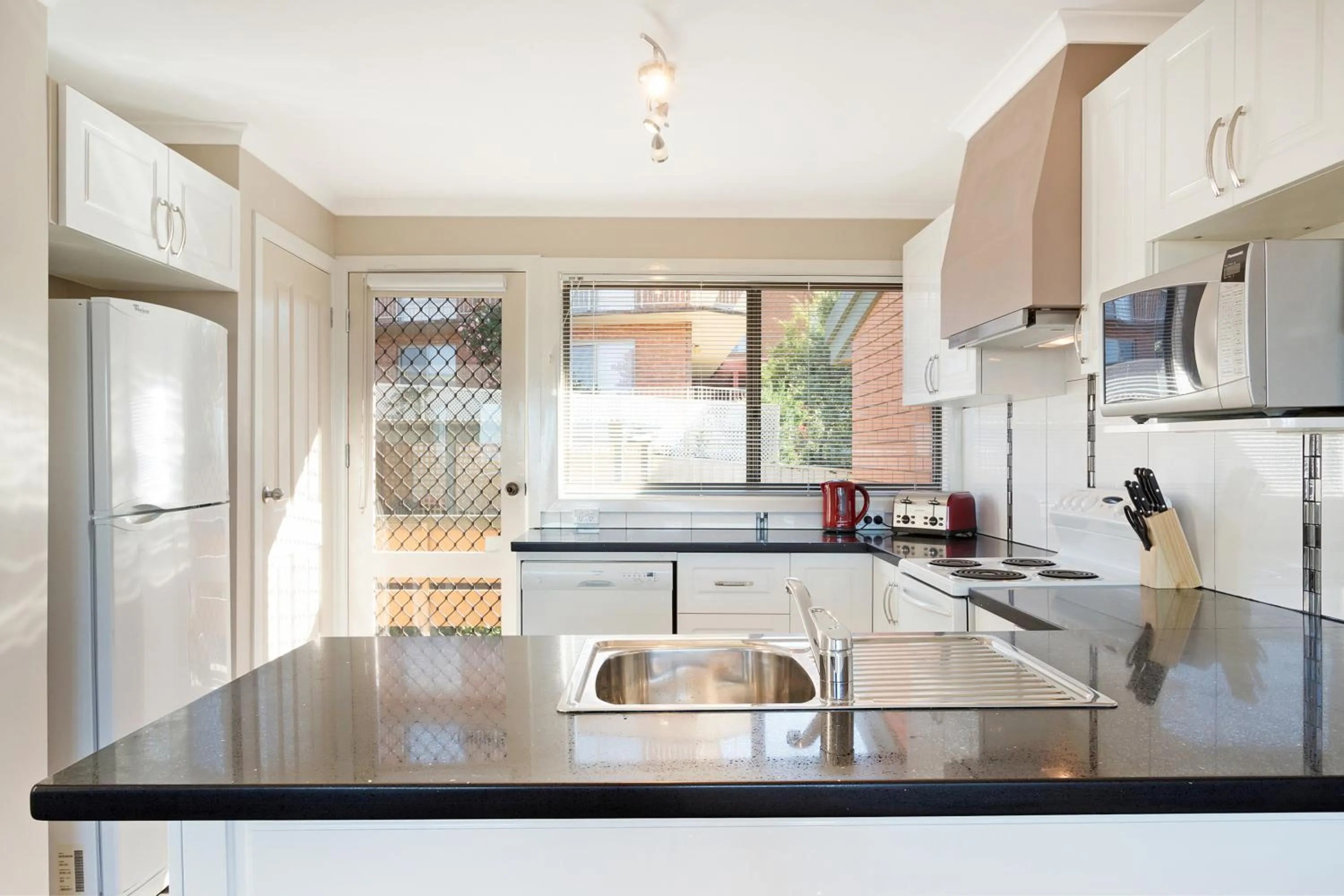 Kitchen or kitchenette in Panoramic Townhouses by Lisa