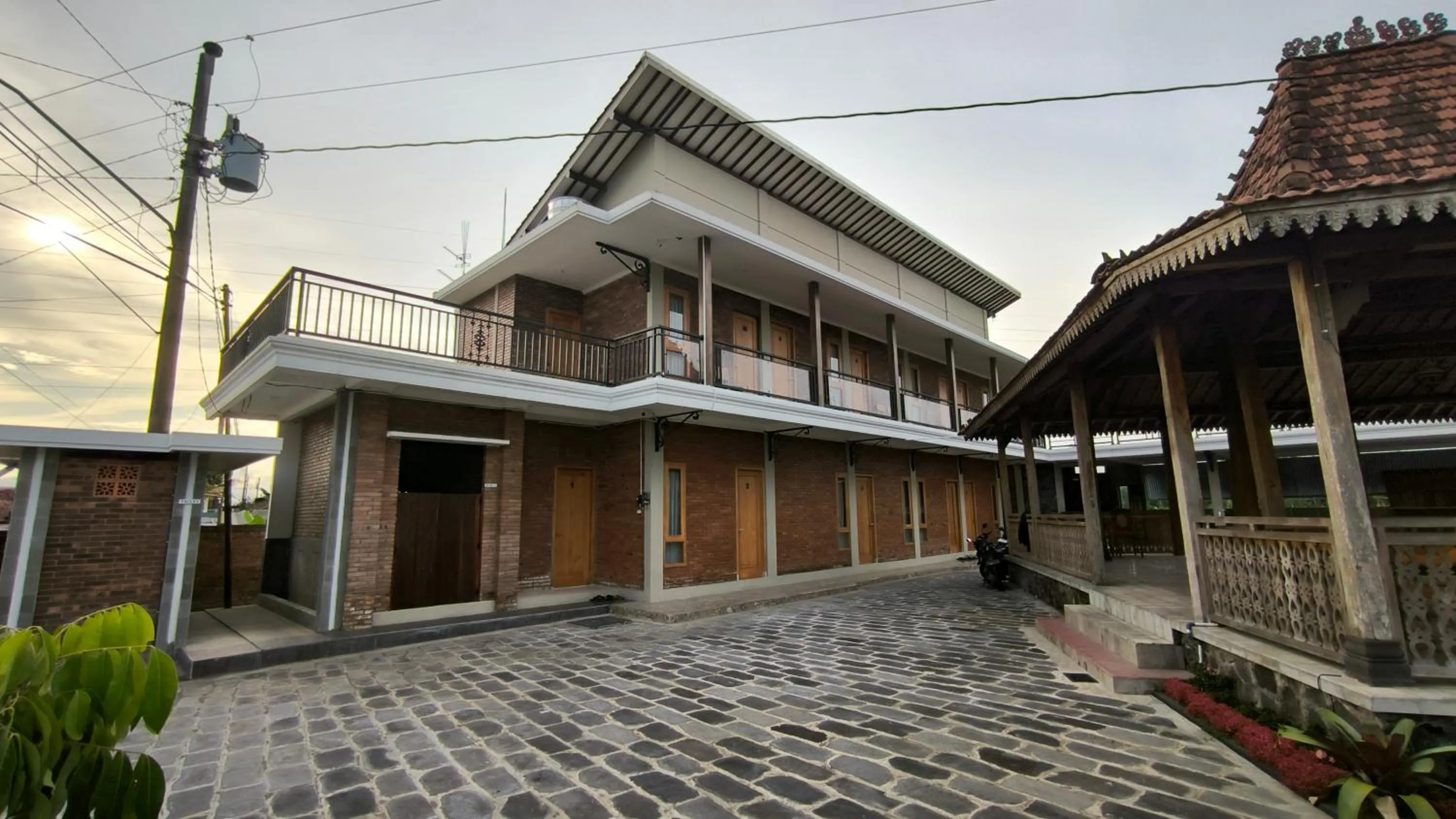 Property building in Nez's Guesthouse Syariah