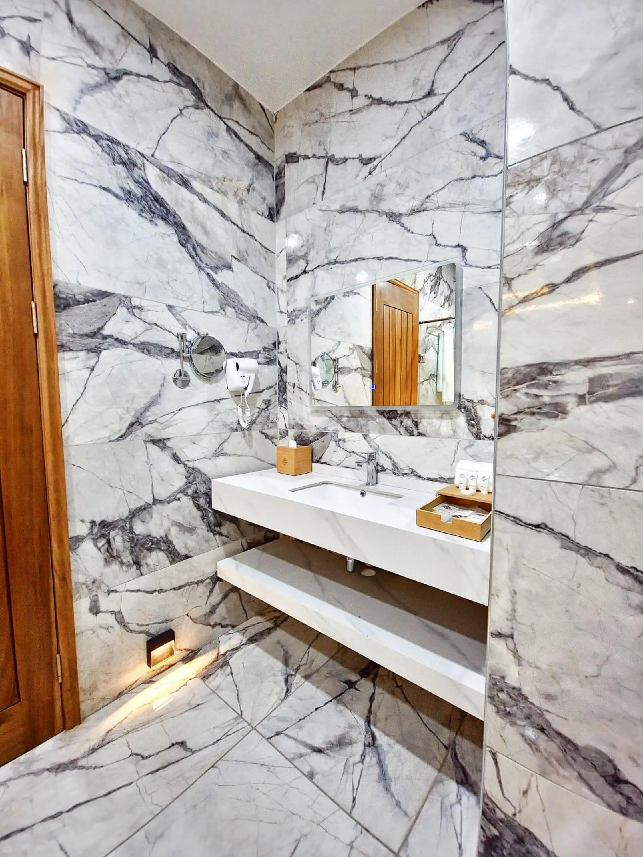 Bathroom in Vintano Hotel