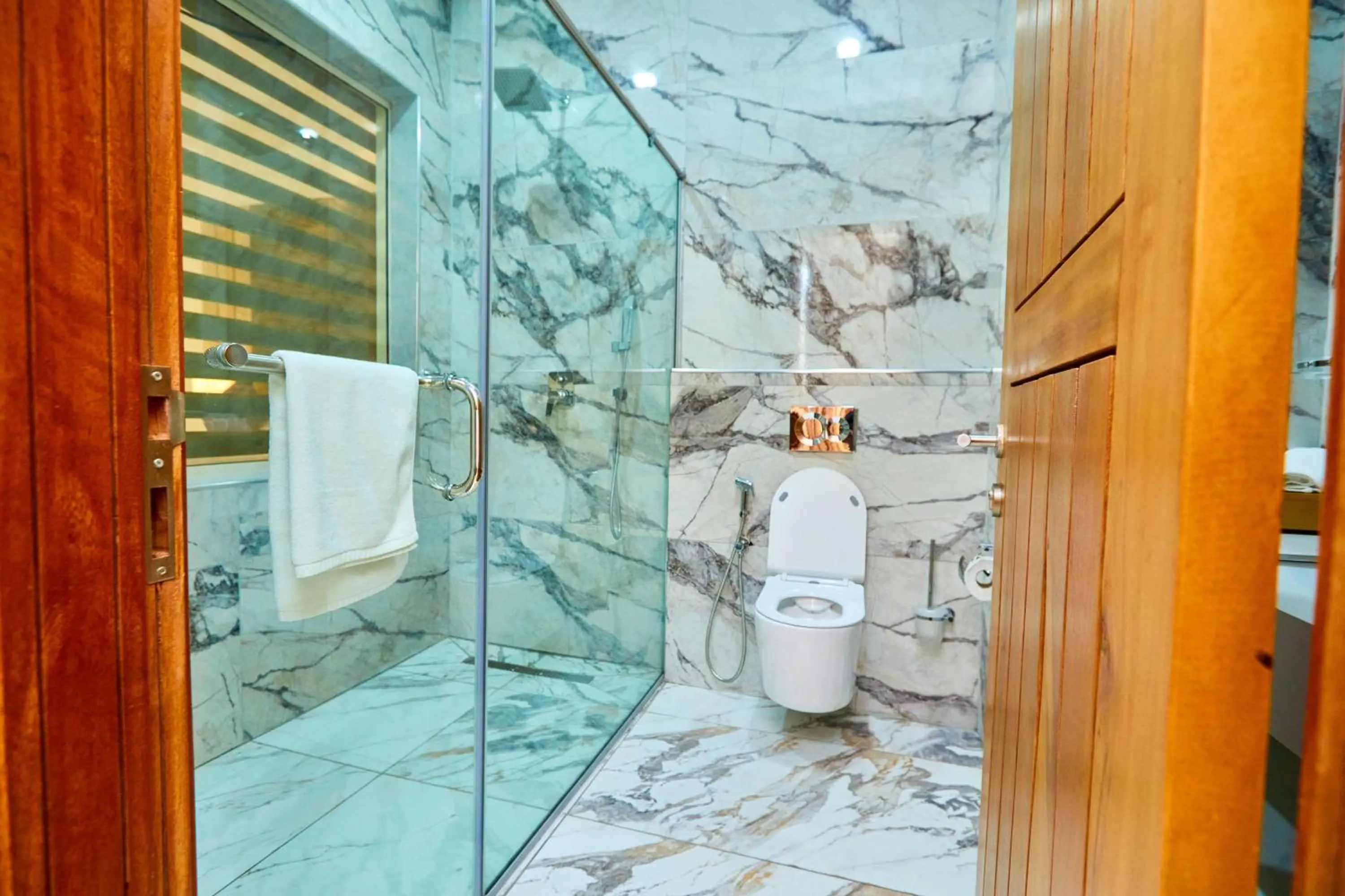 Toilet in Vintano Hotel