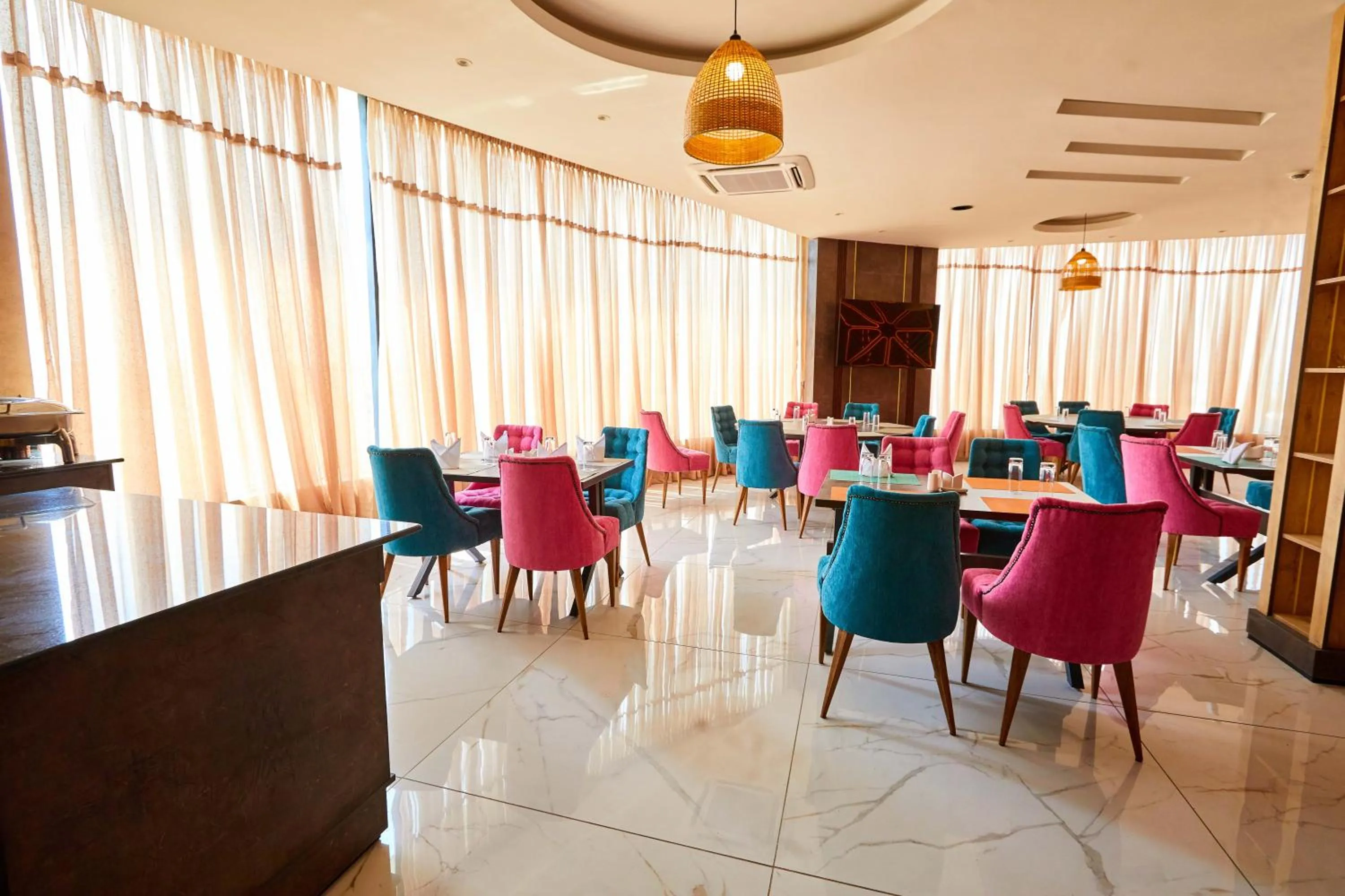 Restaurant/places to eat in Vintano Hotel