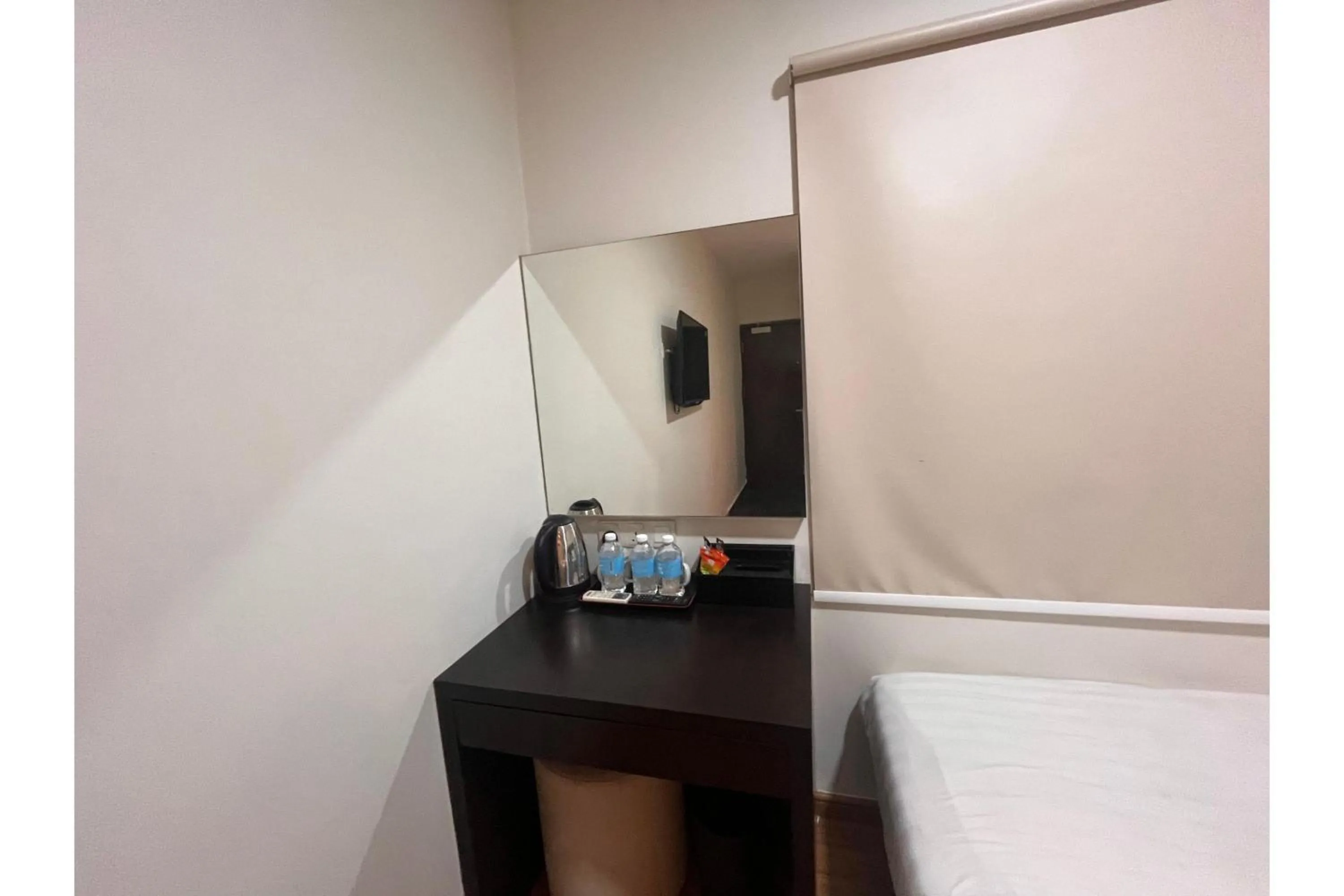 Bedroom, Bed in Grand World Hotel