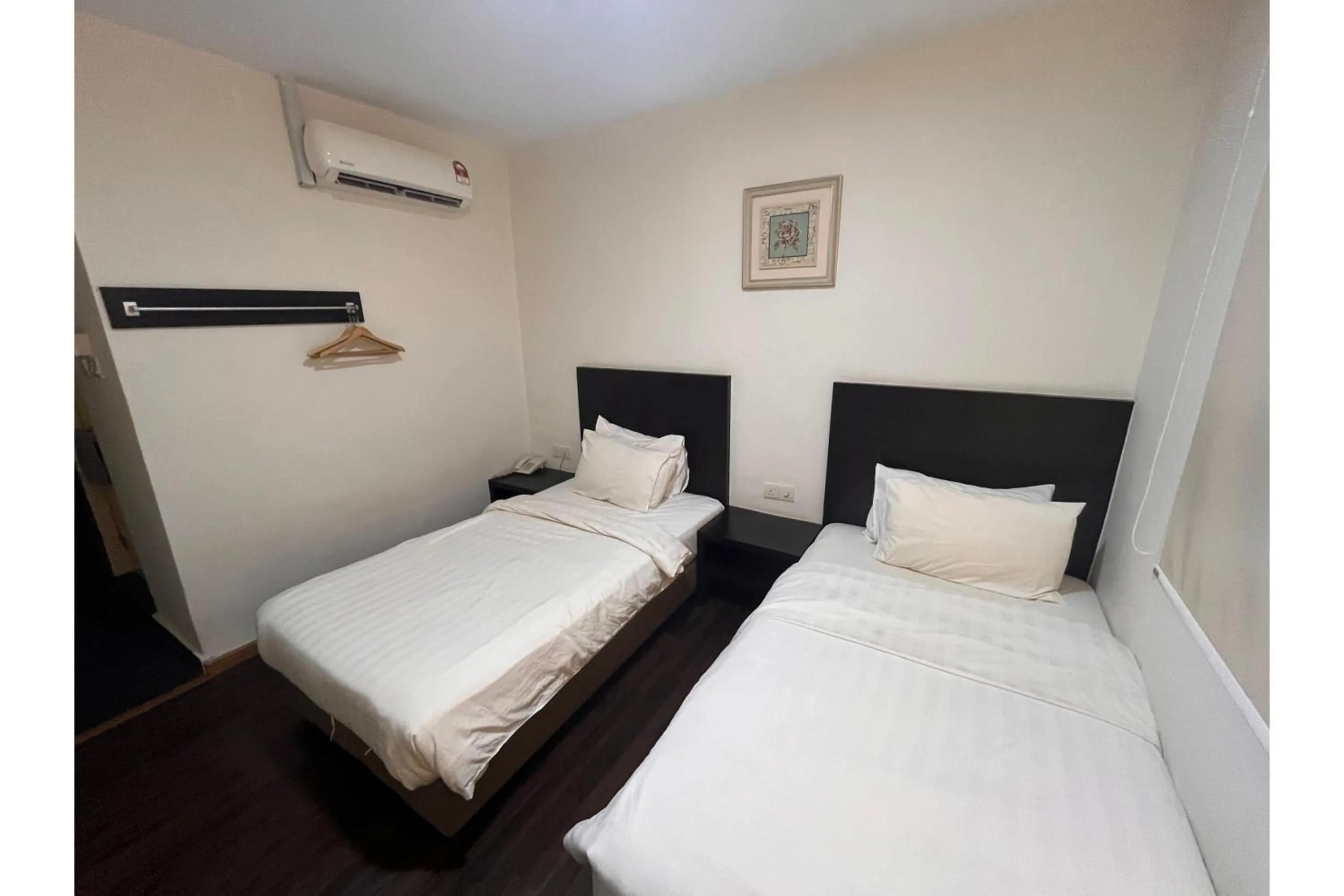 Bedroom, Bed in Grand World Hotel