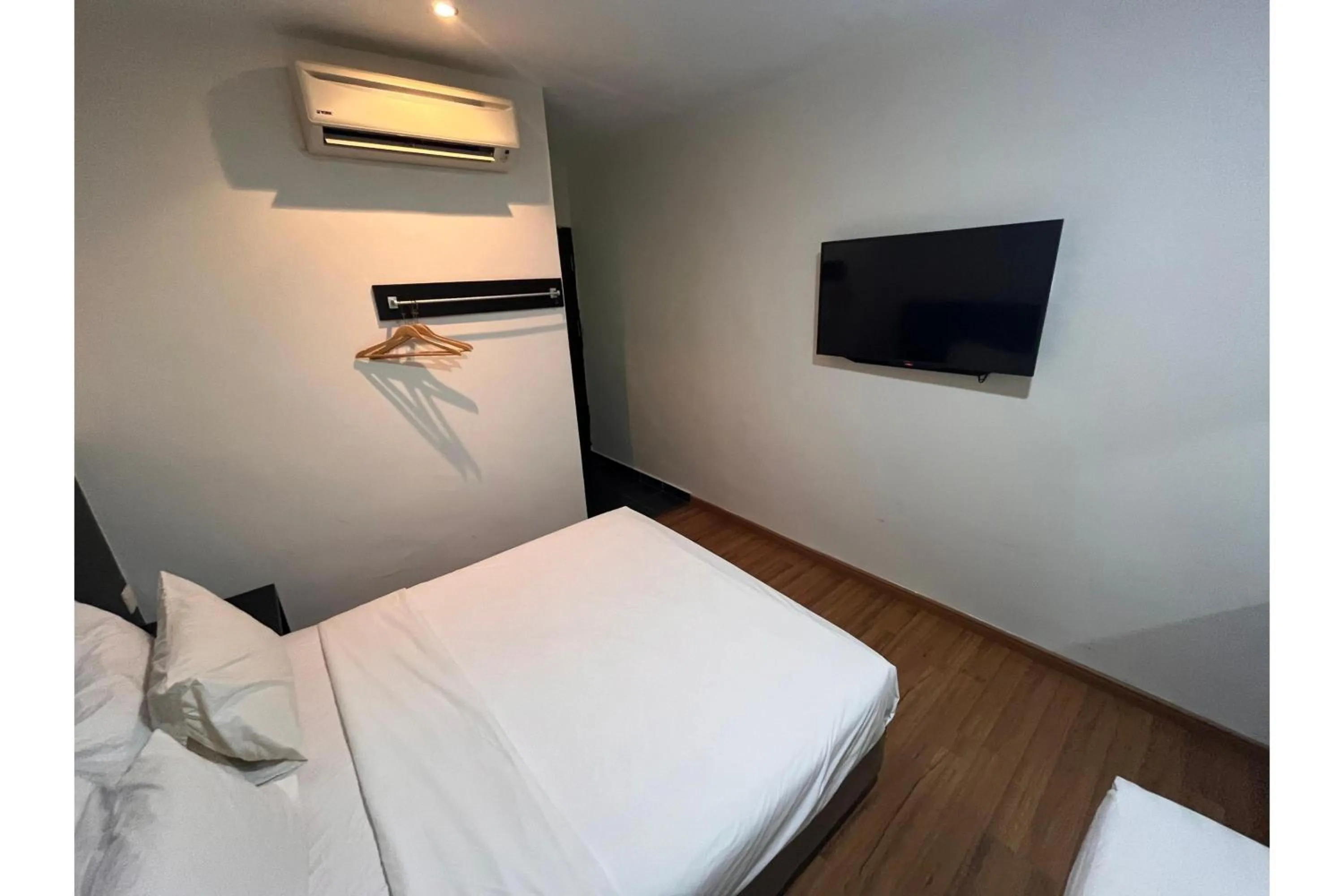 Bedroom, Bed in Grand World Hotel