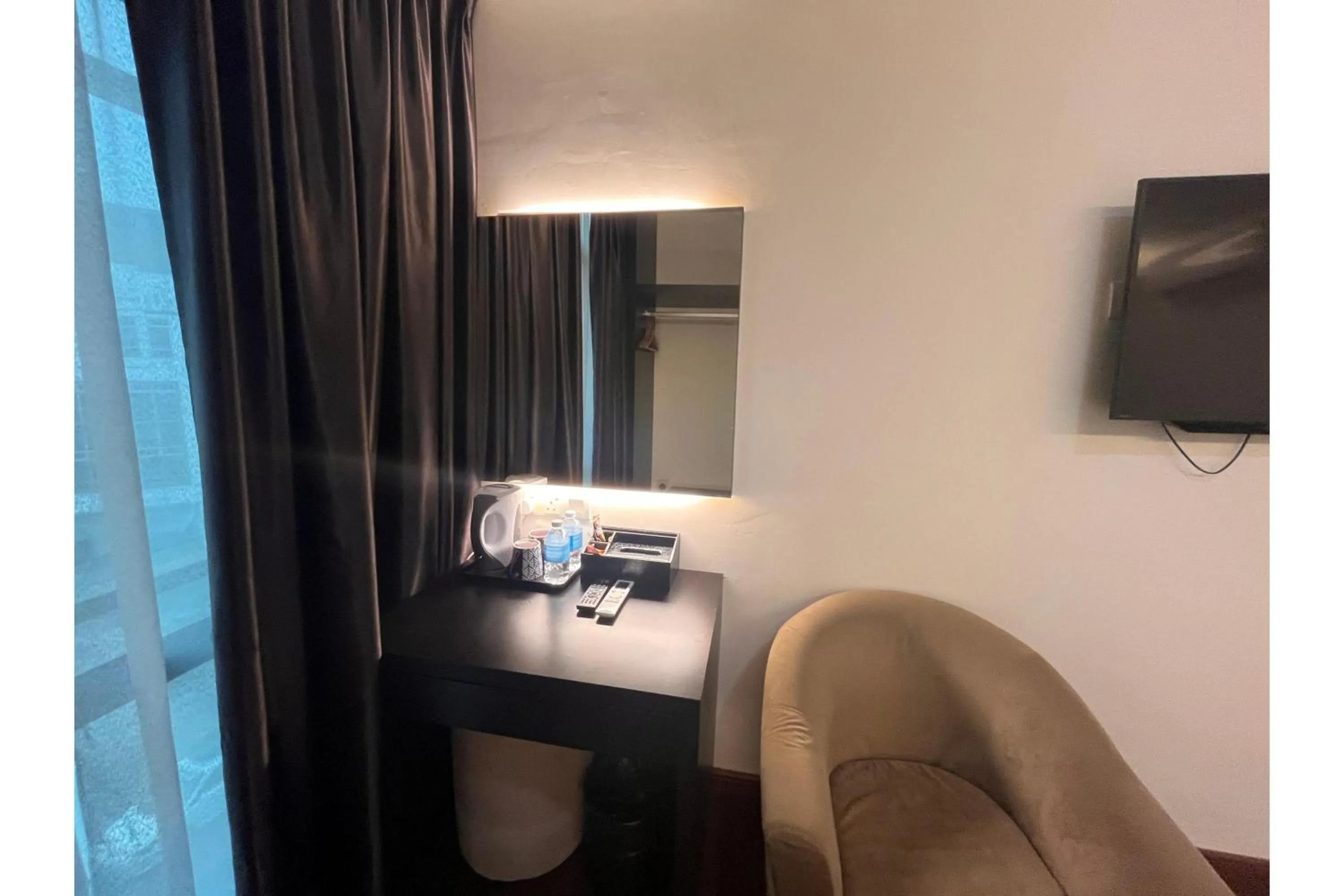 Bedroom in Grand World Hotel