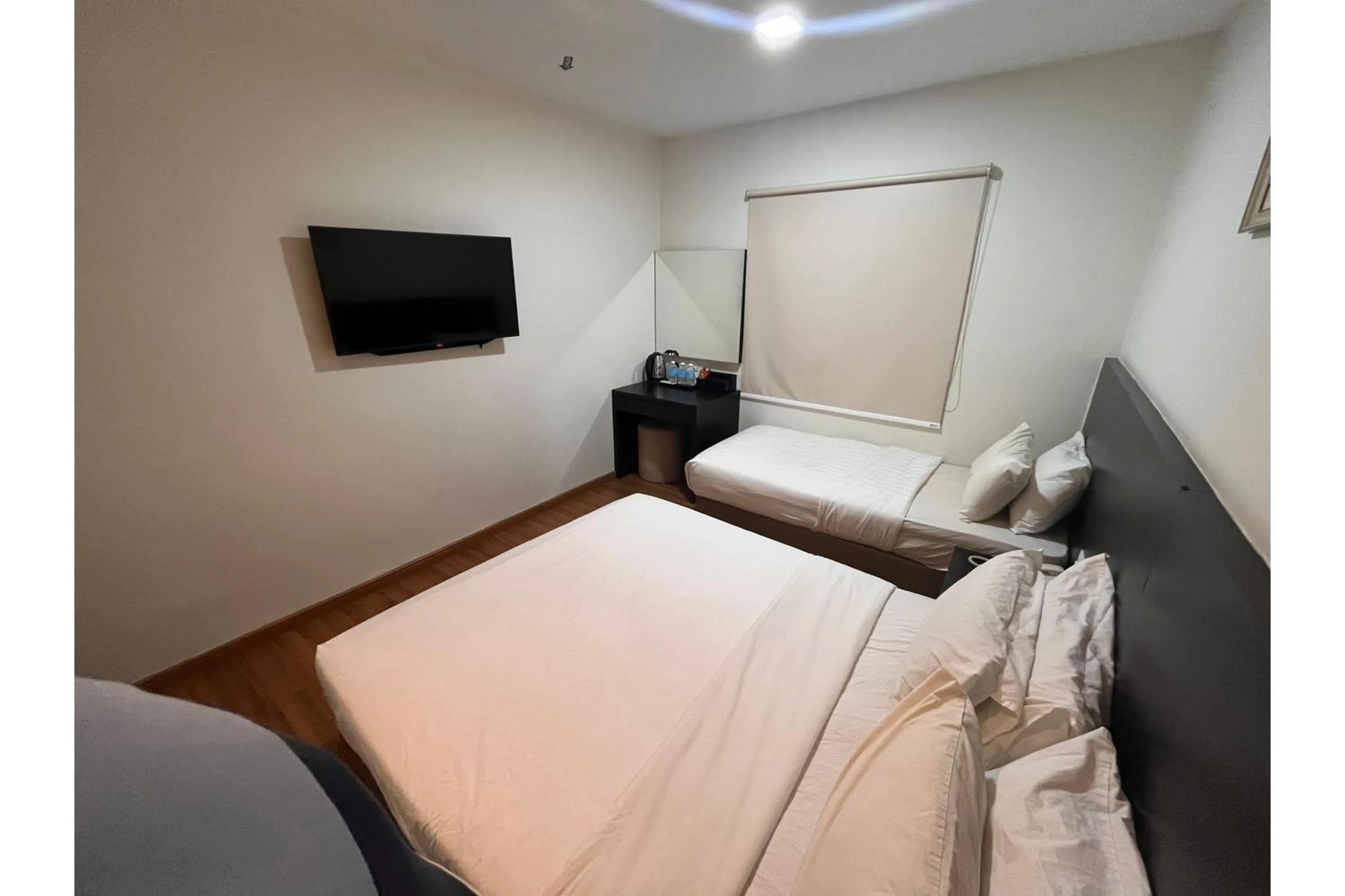 Bedroom, Bed in Grand World Hotel